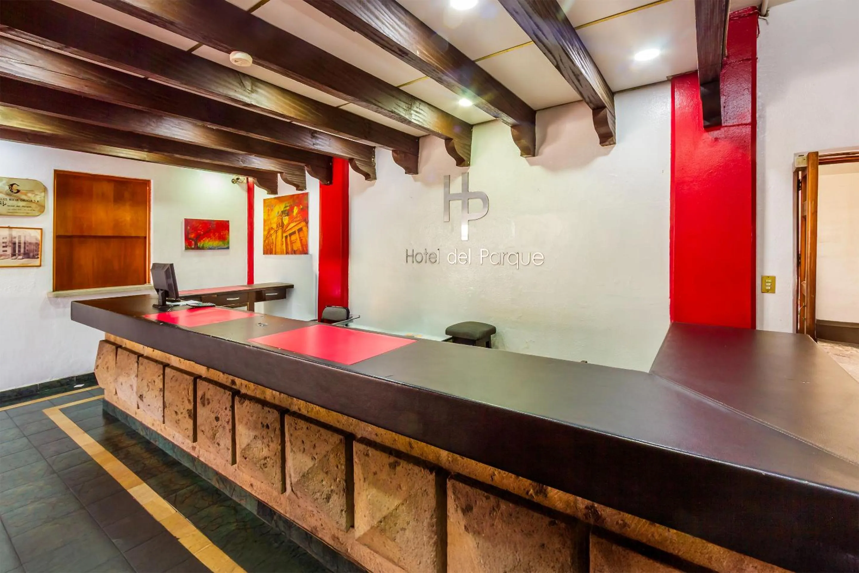 Lobby or reception in OYO Hotel Del Parque