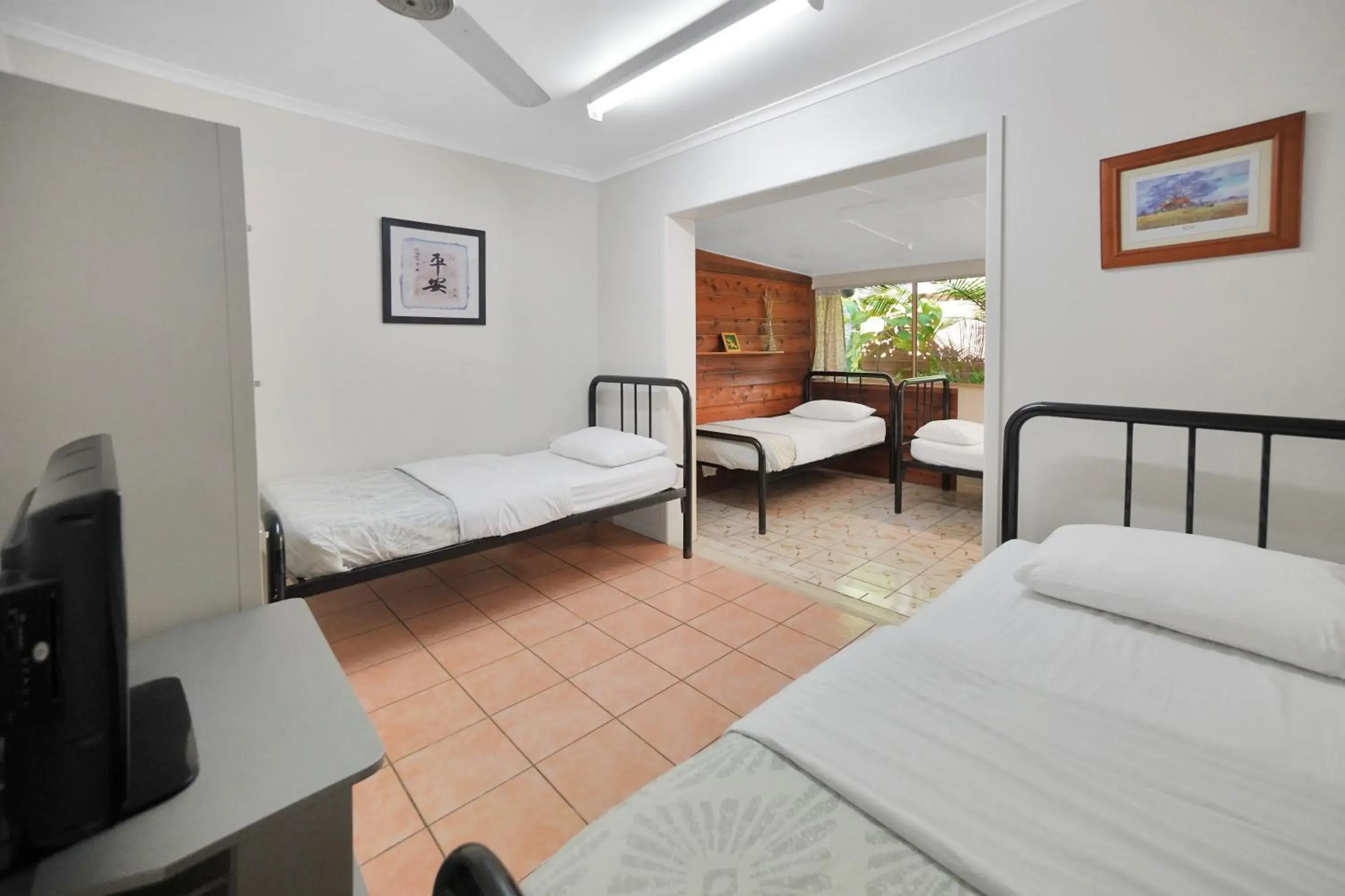 Bed in 4-Bed Mixed Dormitory Room in Woolshed Eco Lodge Bed in 4-Bed Mixed Dormitory Room in Woolshed Eco Lodge