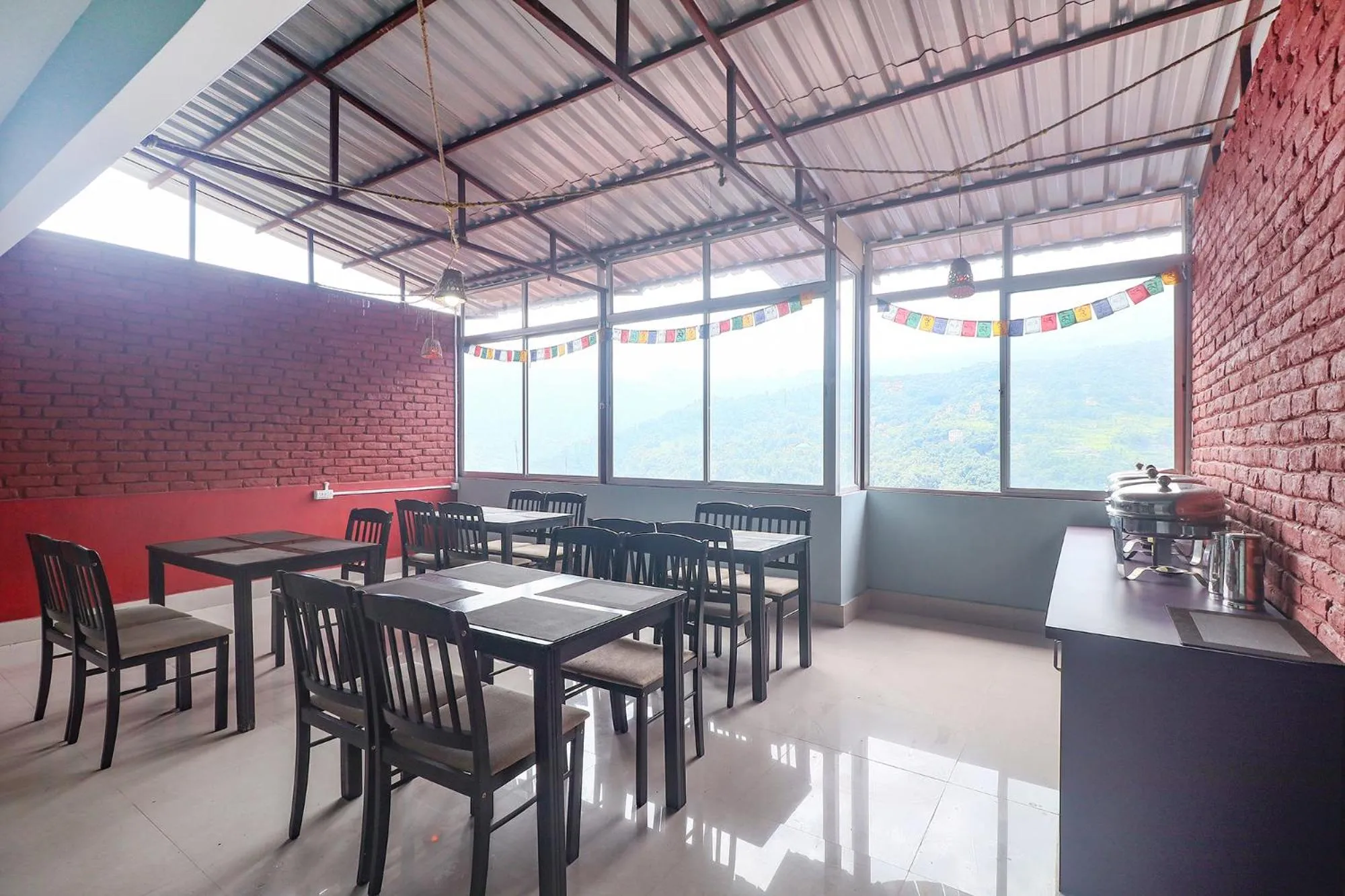 Restaurant/Places to Eat in FabHotel Kutighar Regency