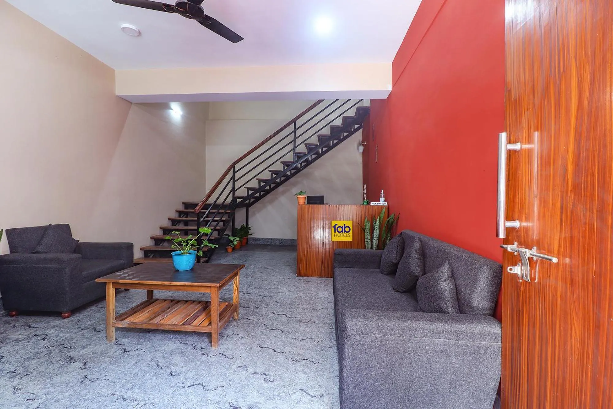 Lobby or reception, Seating Area in FabHotel Kutighar Regency
