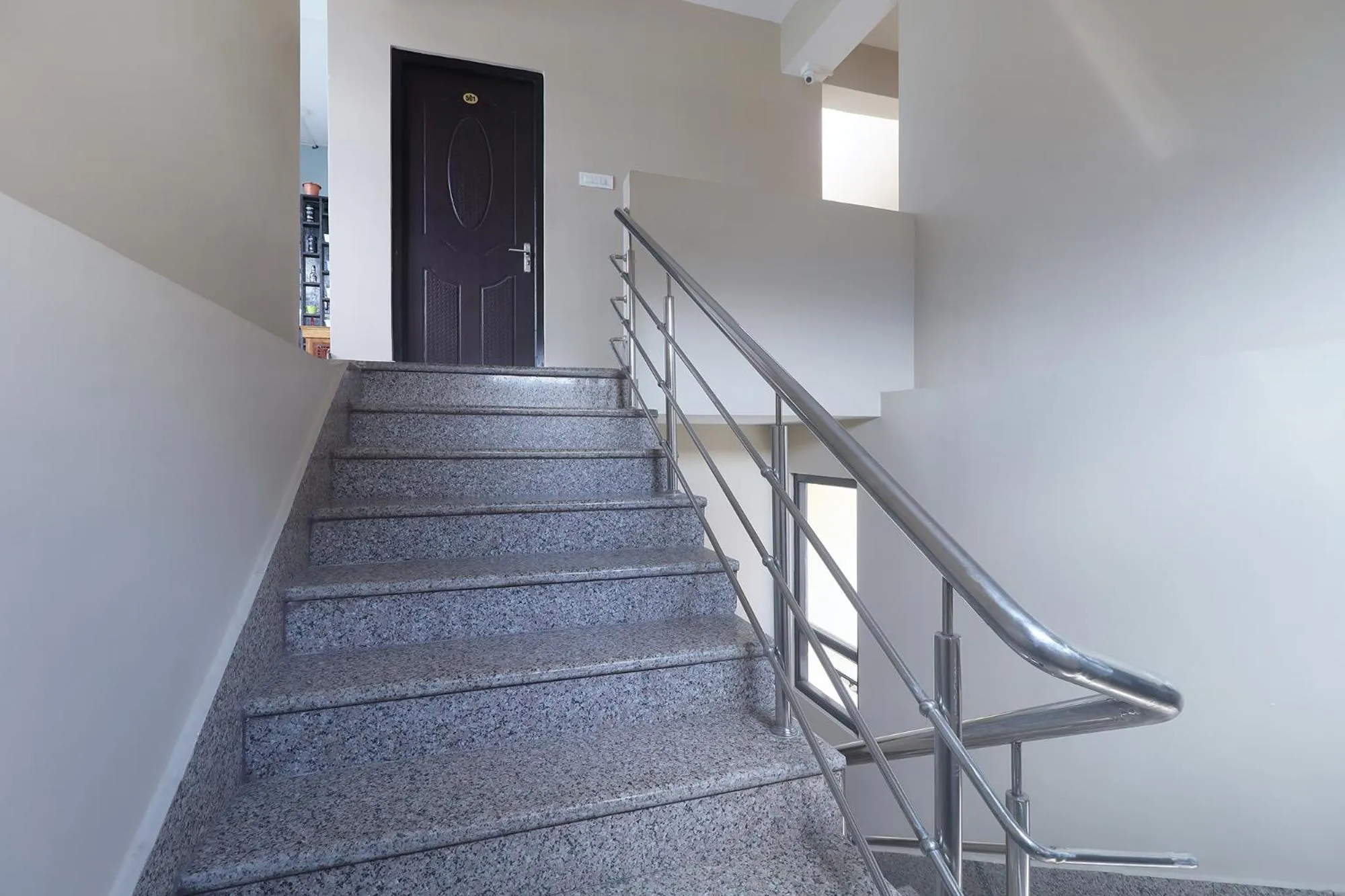 Lobby or reception in FabHotel Kutighar Regency