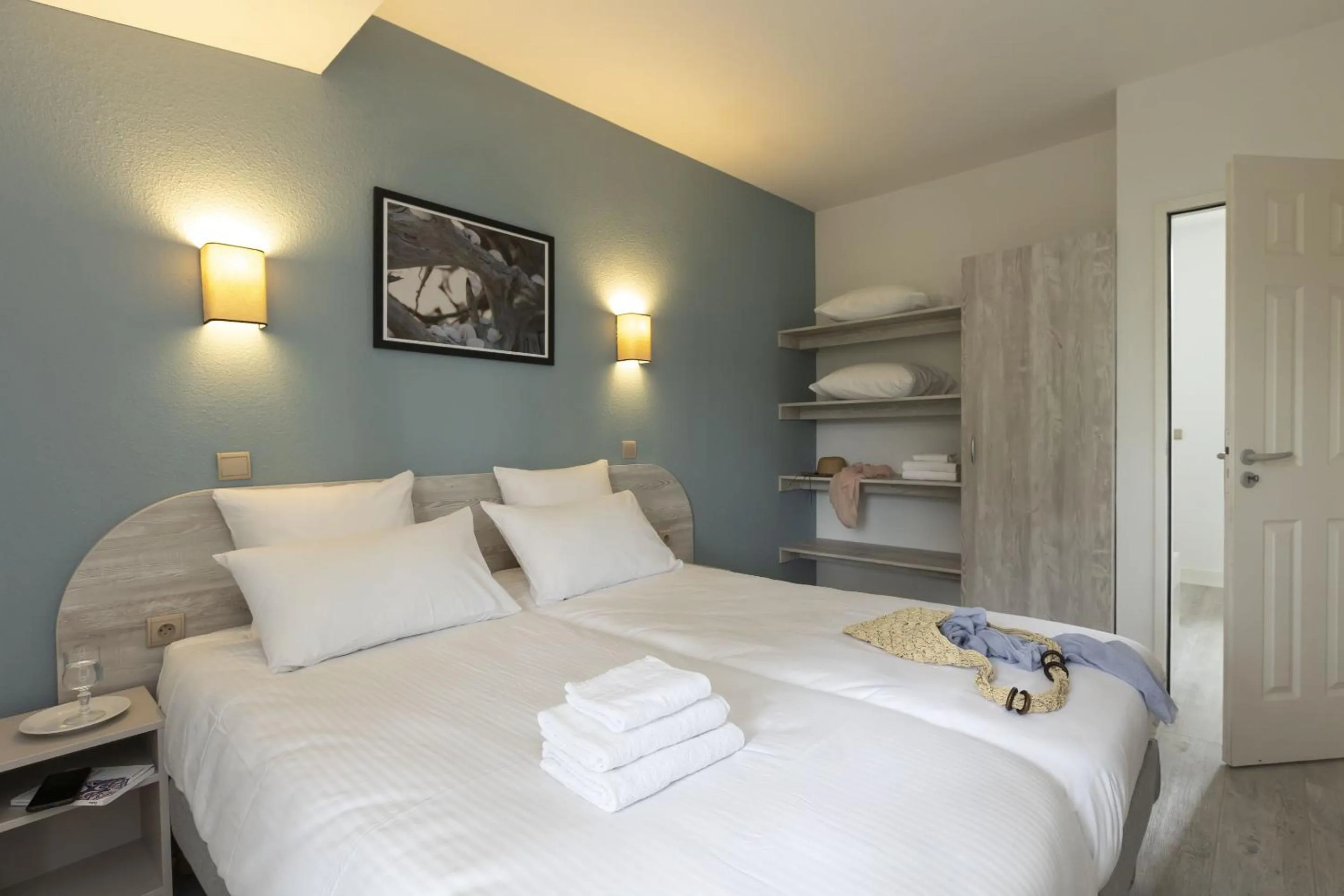 Bedroom, Bed in Résidence Odalys Les Greens du Bassin