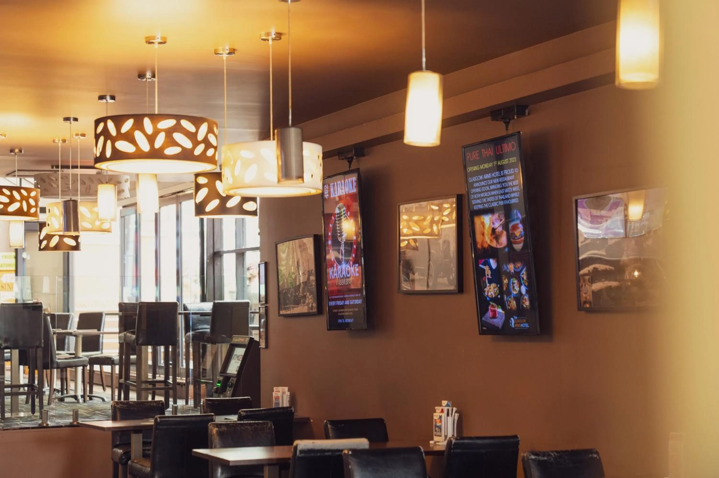 Lounge or bar in Glasgow Arms Hotel Ultimo