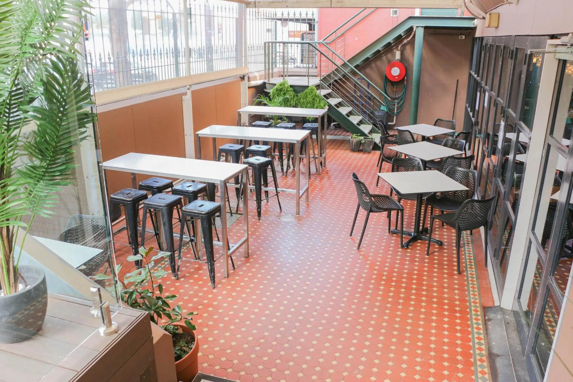 Lounge or bar in Glasgow Arms Hotel Ultimo