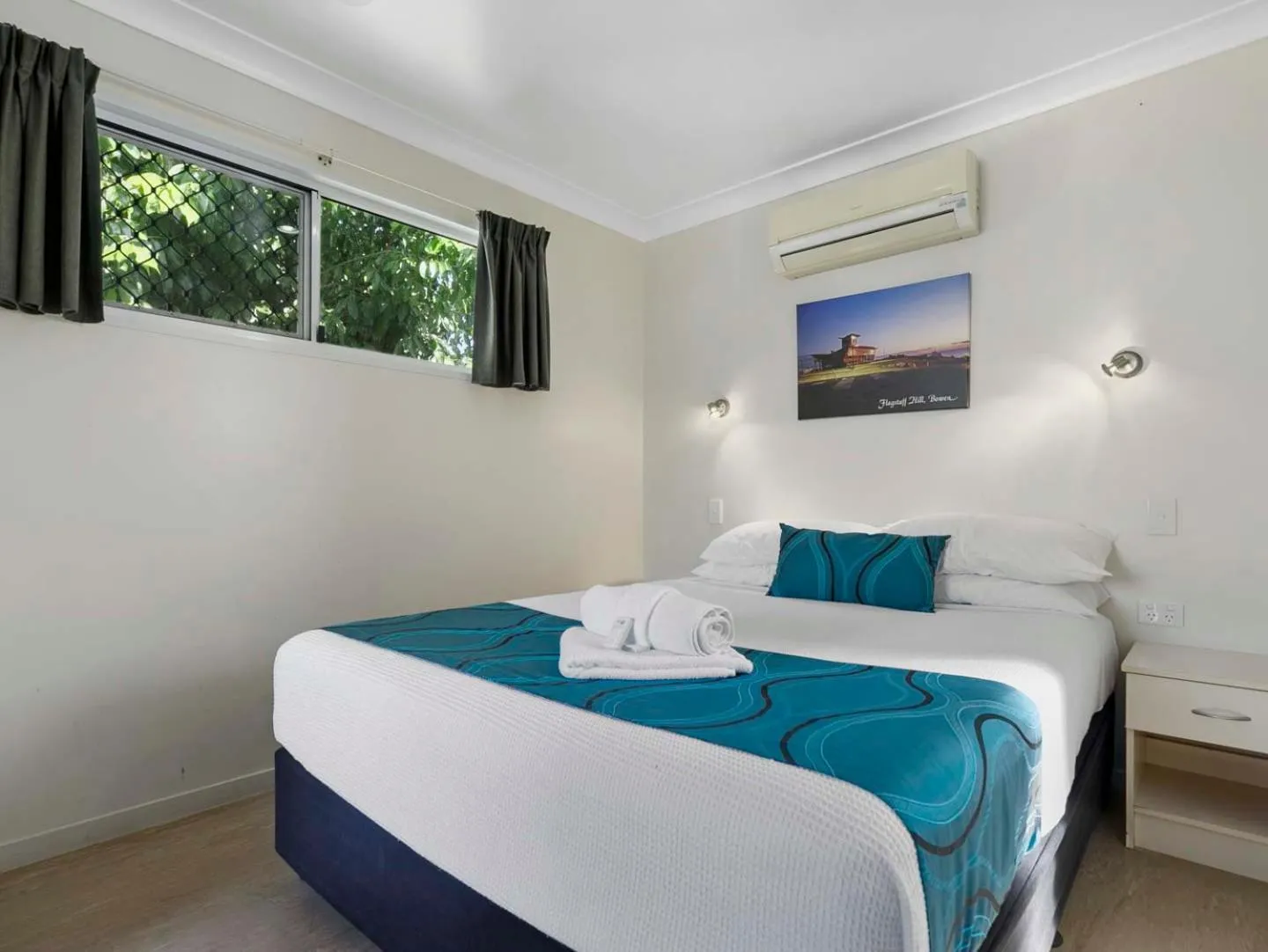 Bed in Queens Beach Tourist Village