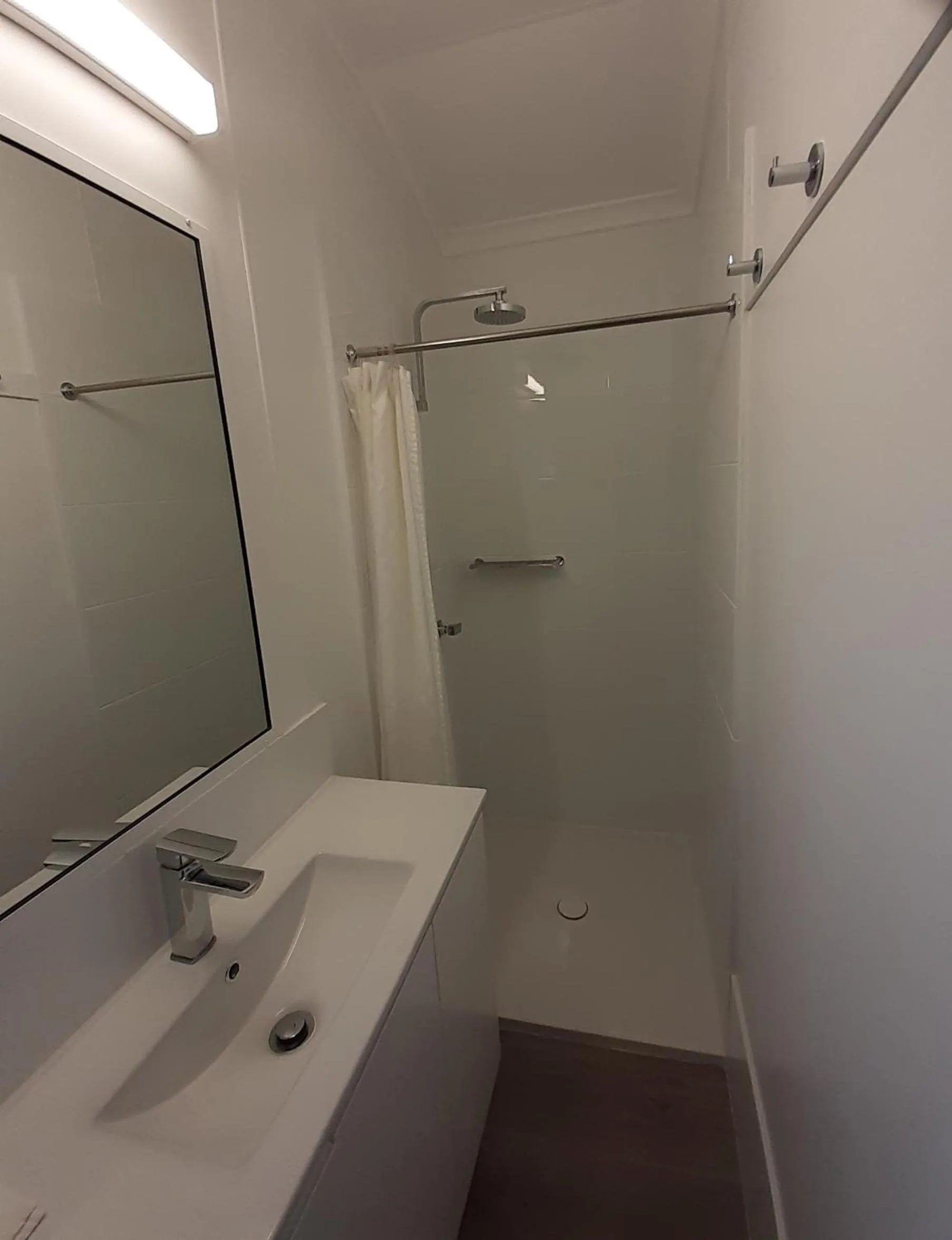 Shower in Queens Beach Tourist Village