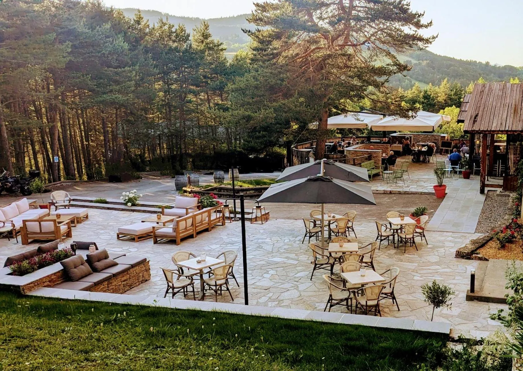 Restaurant/places to eat in Domaine de l'Adoux