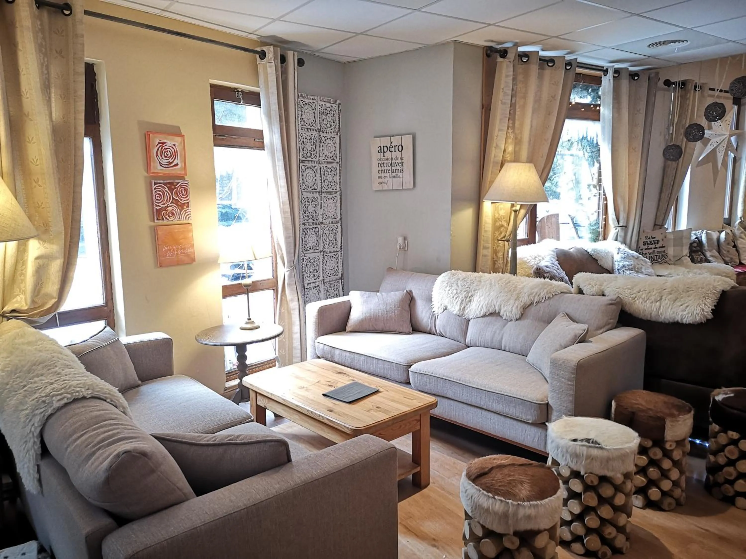 Lounge or bar in Domaine de l'Adoux