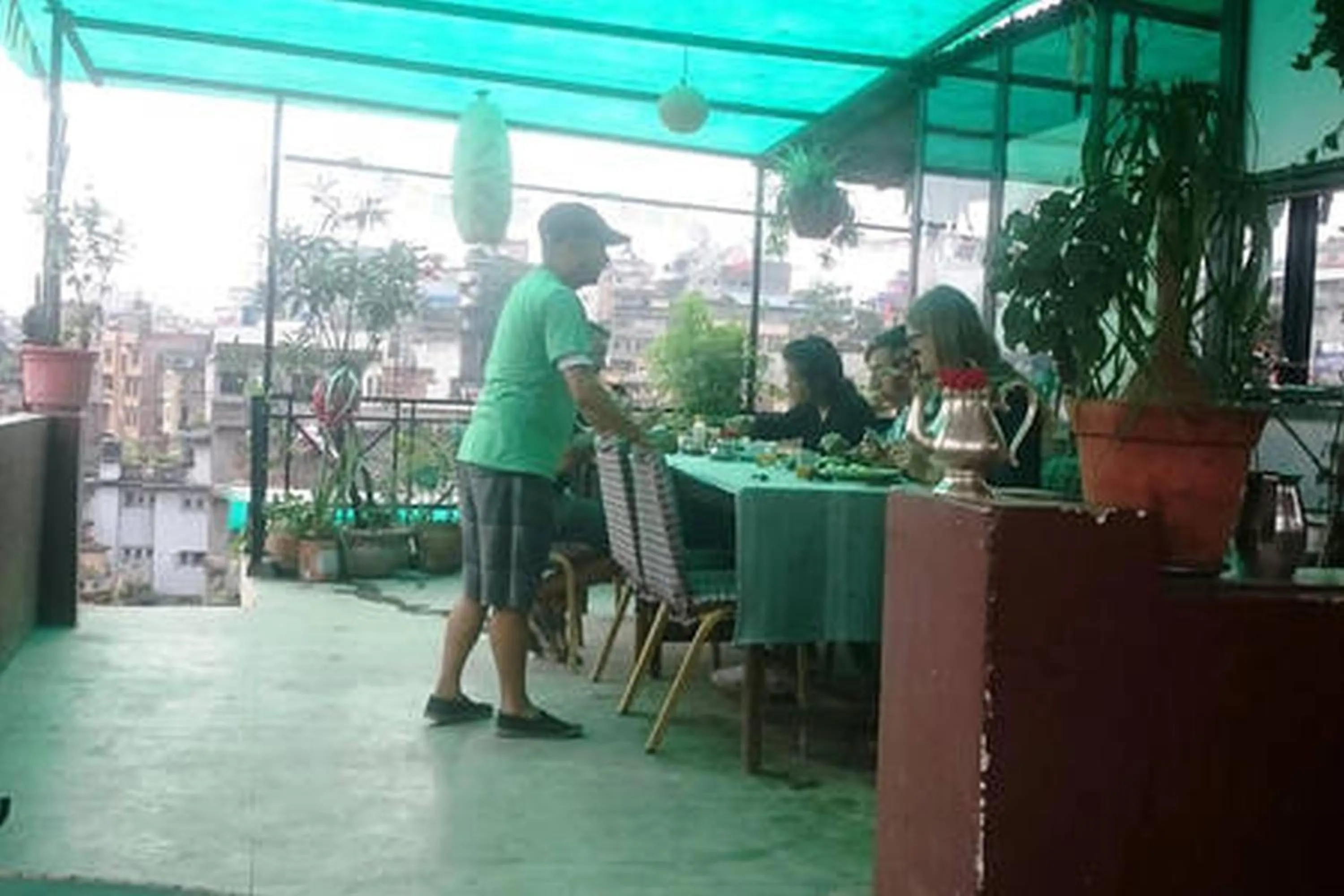 Restaurant/places to eat in Metro Eco Hotel