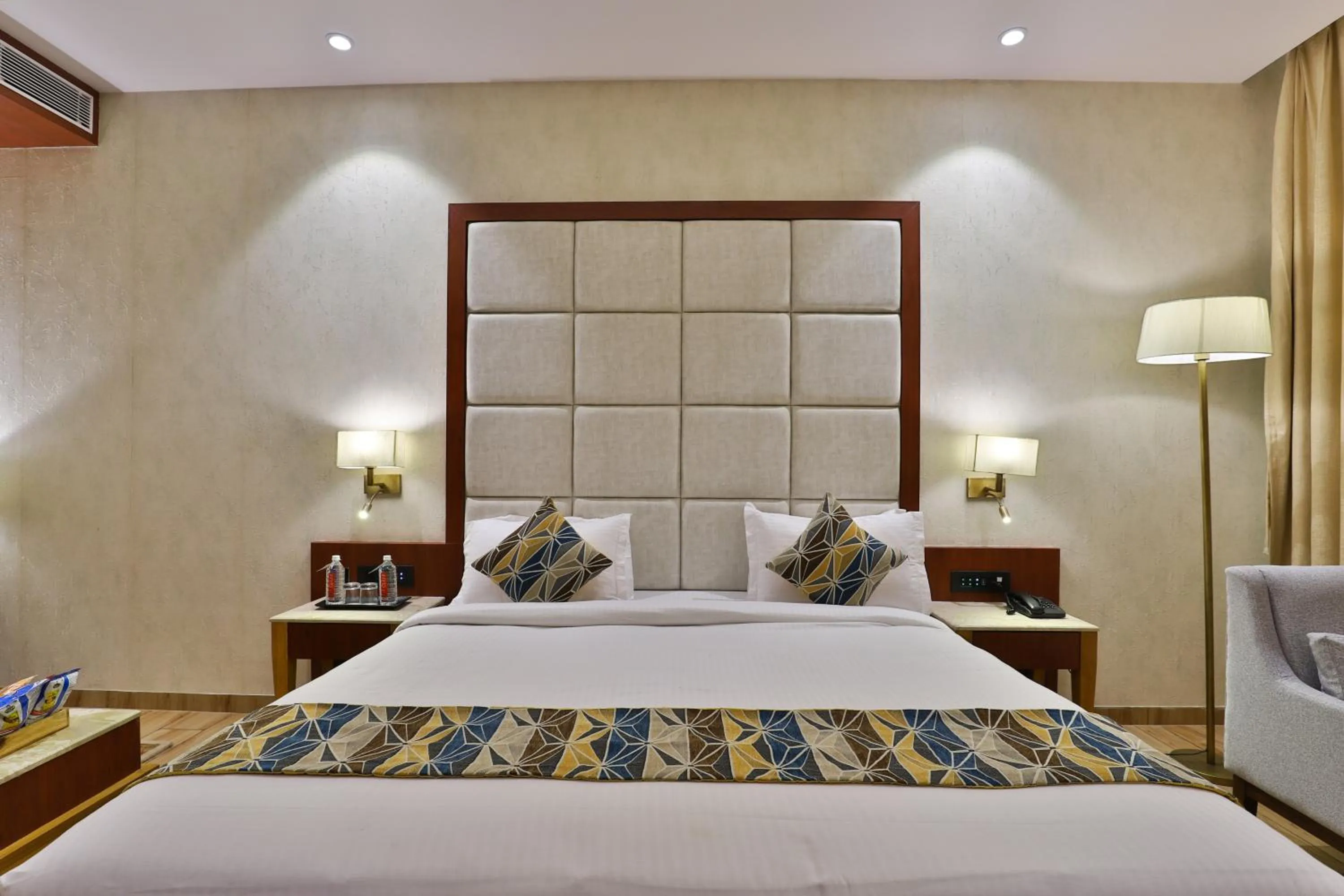 Bedroom, Bed in The Square Somnath