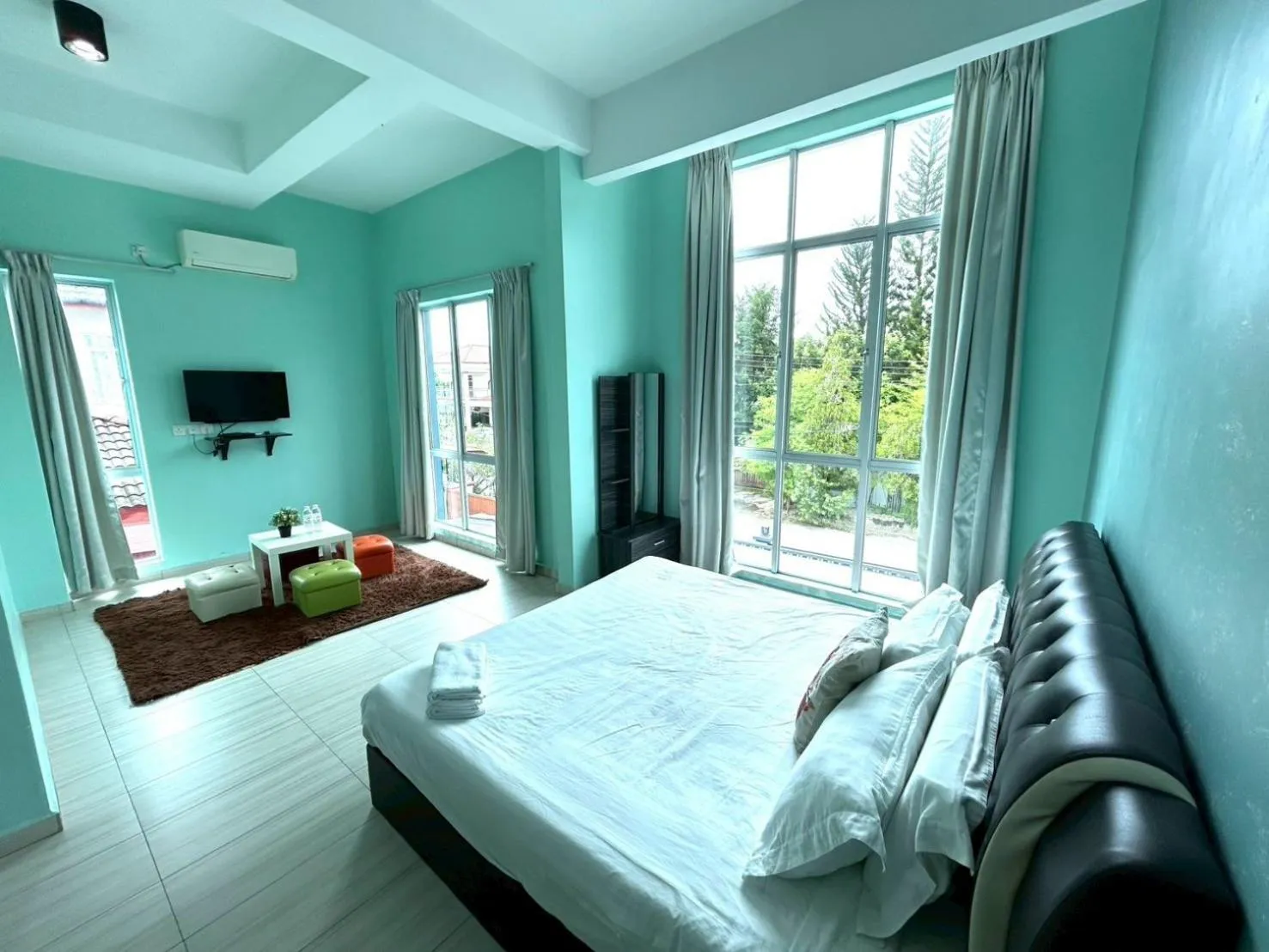 Bed in OK FAMILY VILLA