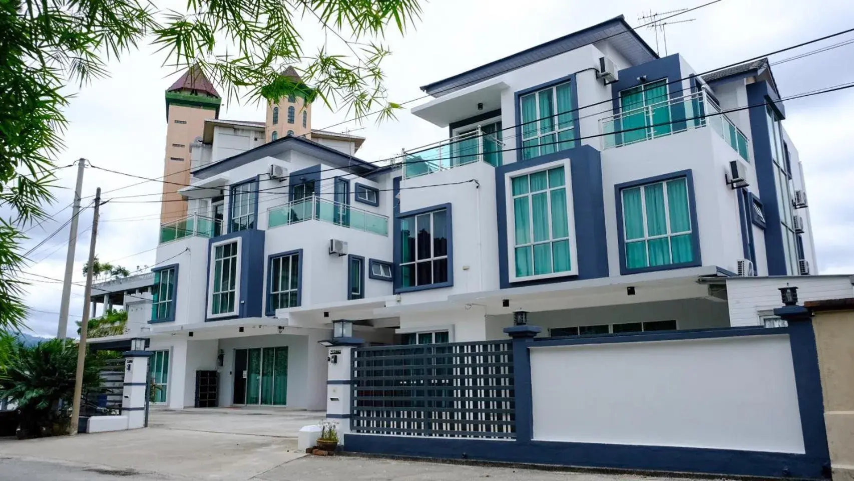 Deluxe Villa in OK FAMILY VILLA Deluxe Villa in OK FAMILY VILLA