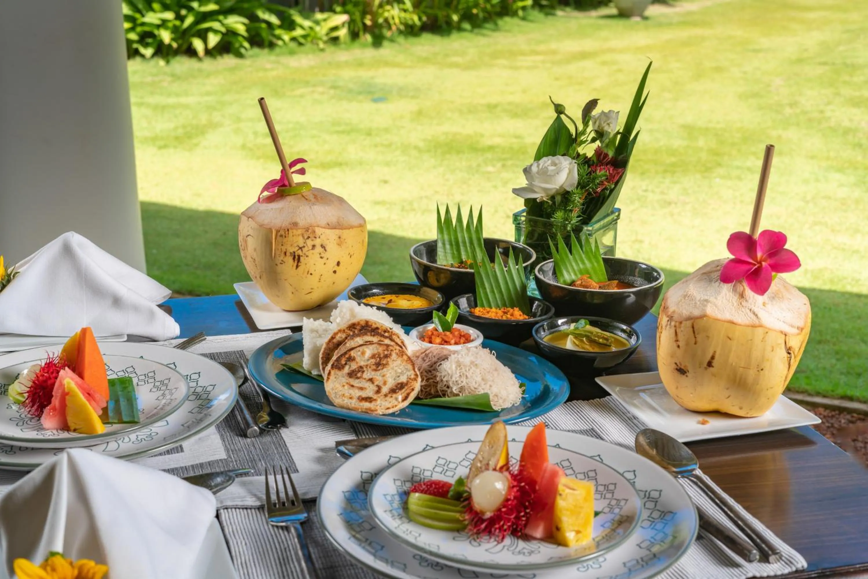 Breakfast in Sundara by Mosvold