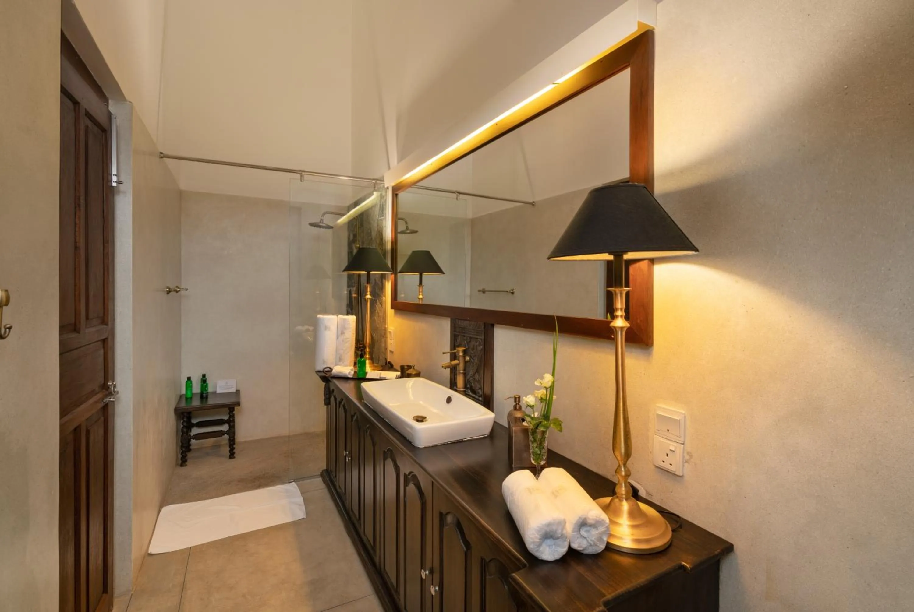 Bathroom in Sundara by Mosvold