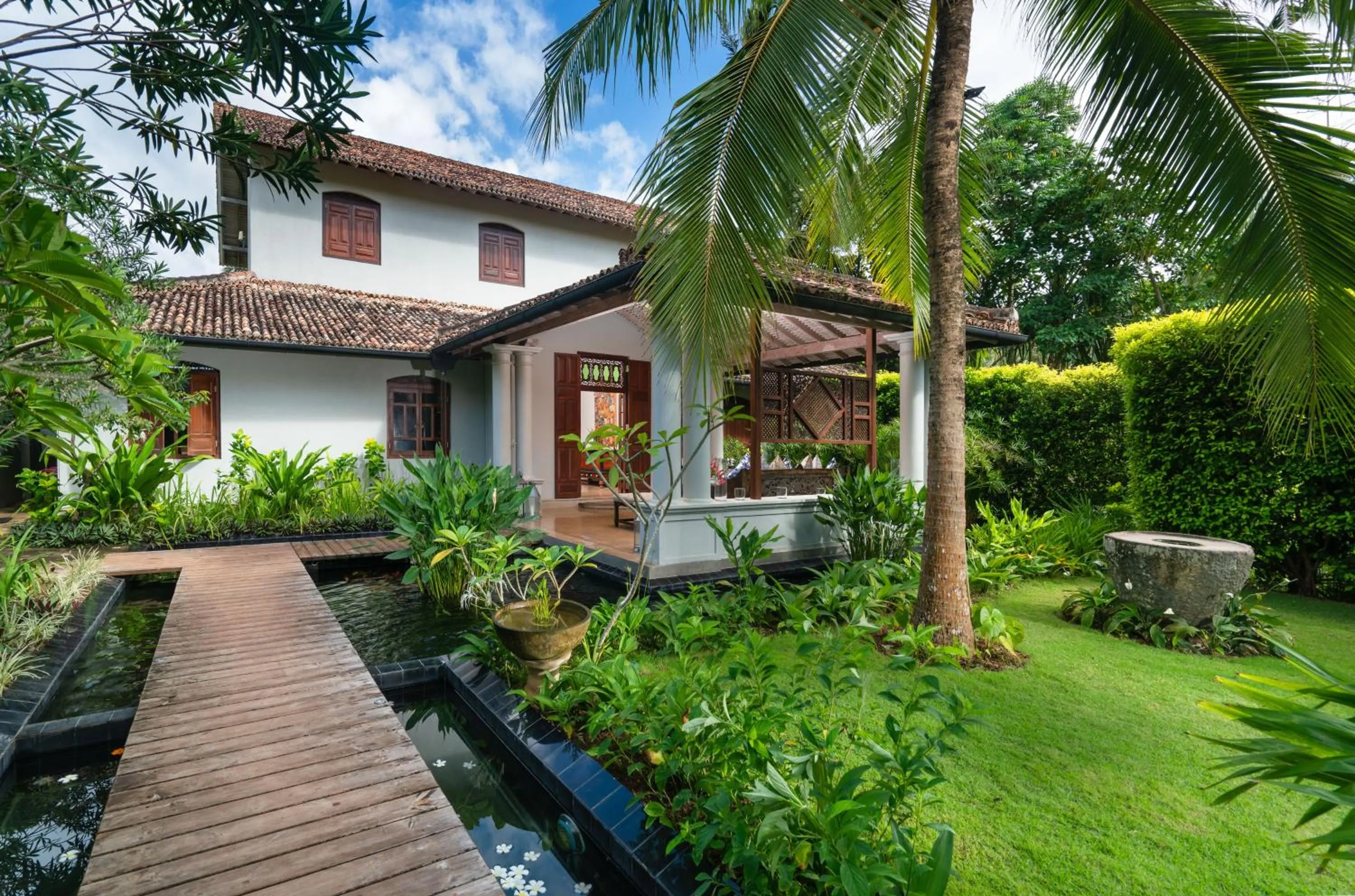 Facade/entrance in Sundara by Mosvold