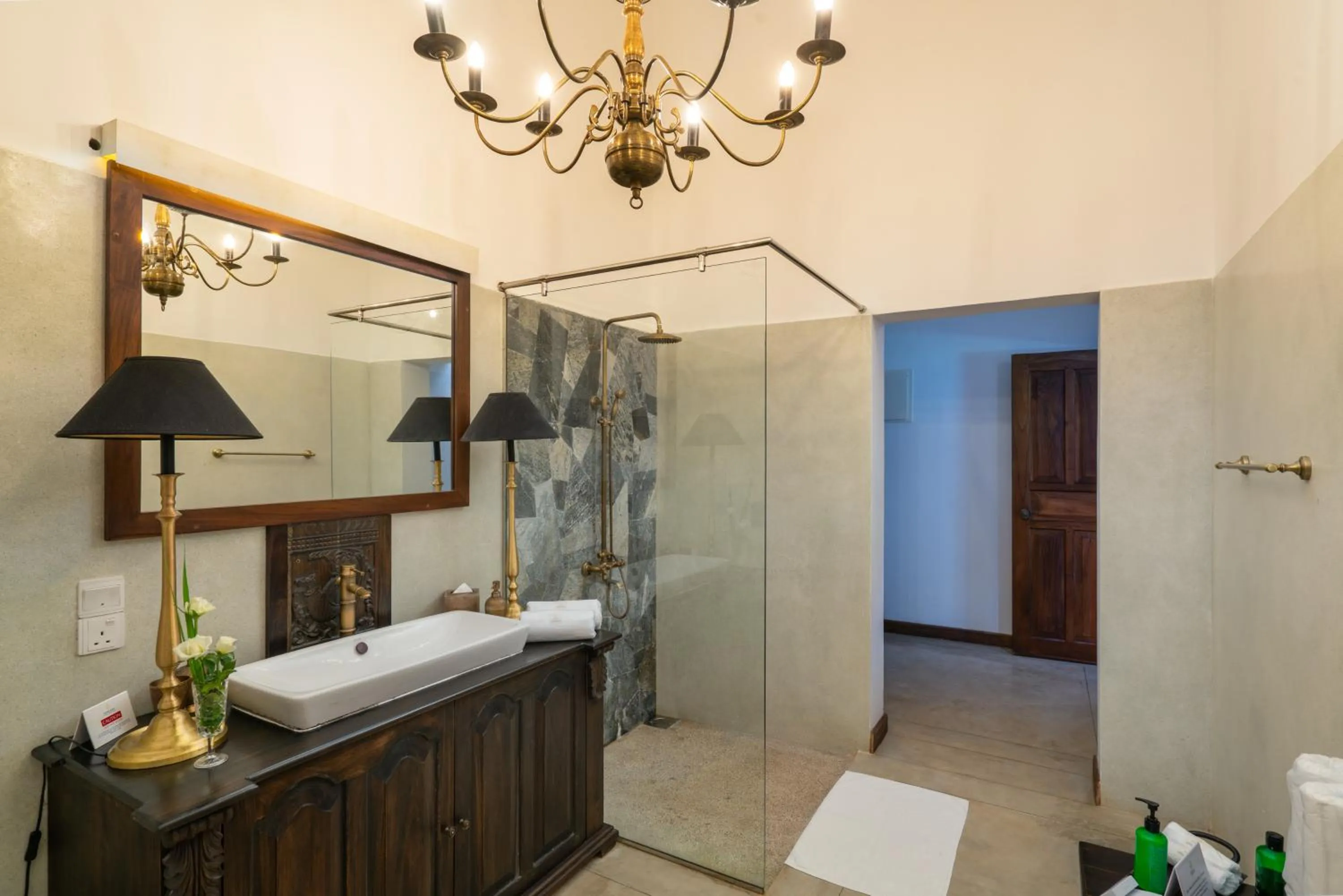 Bathroom in Sundara by Mosvold