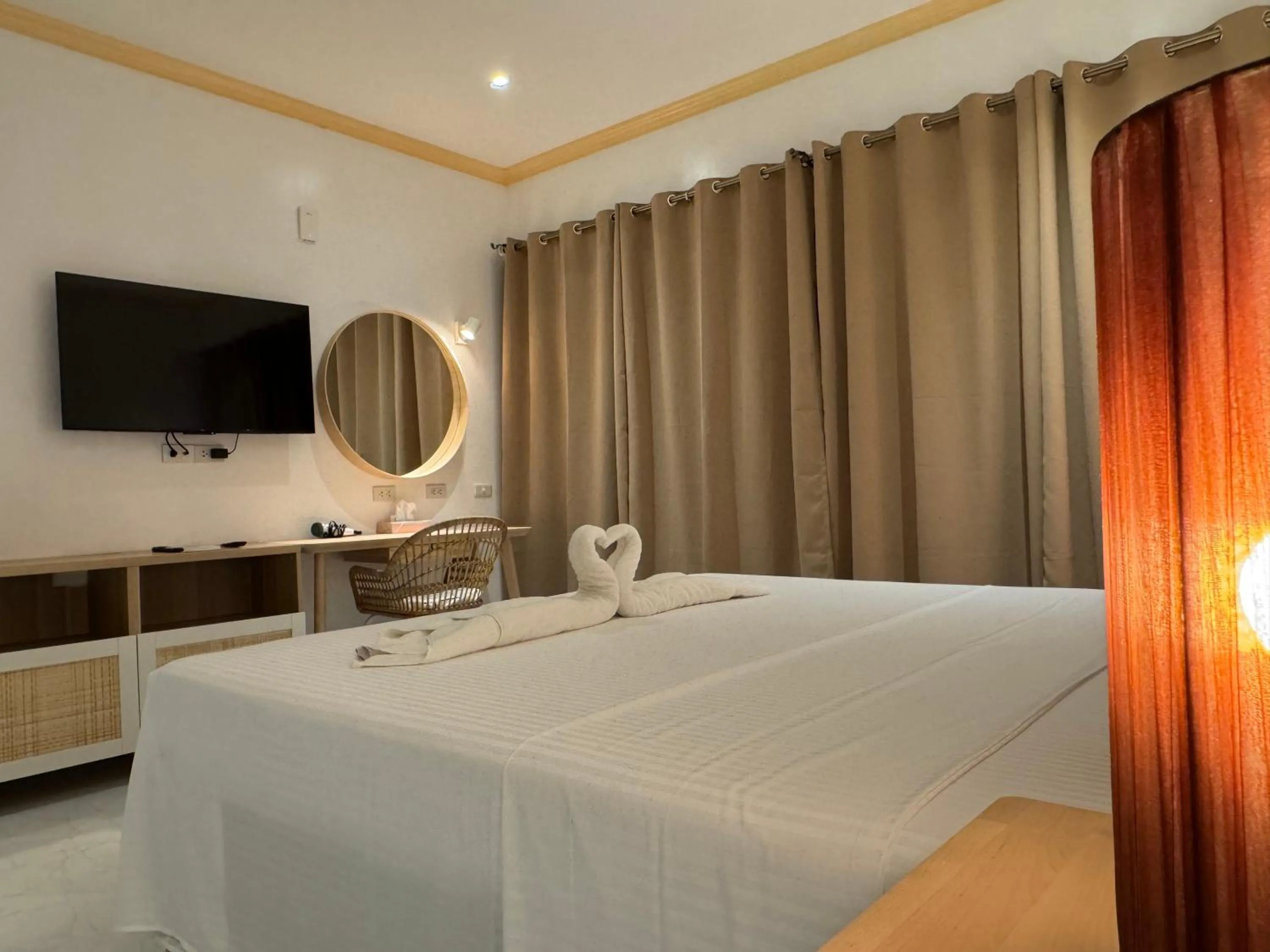 Bed in Alona Vida Beach Resort