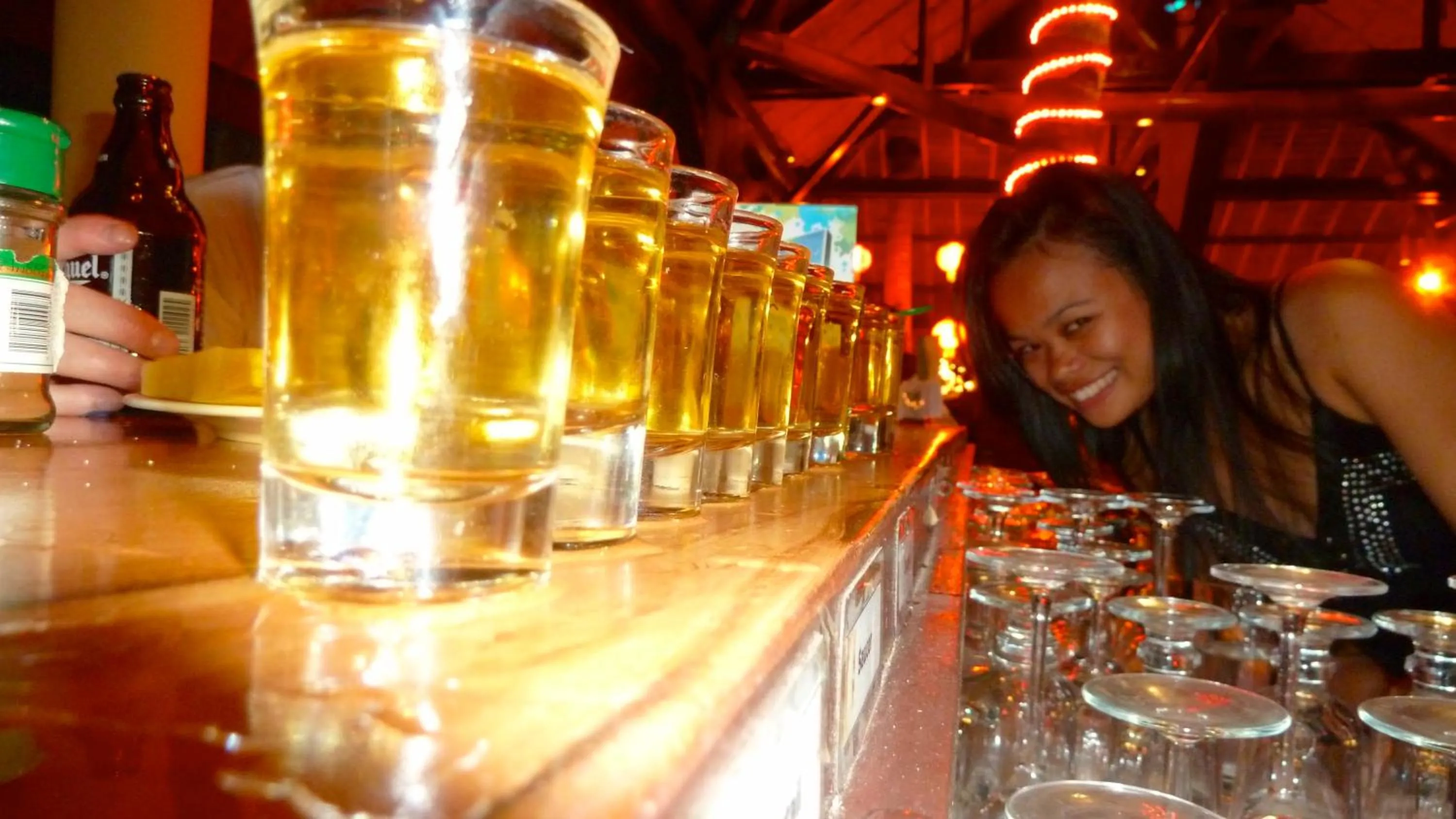 Lounge or bar in Alona Vida Beach Resort