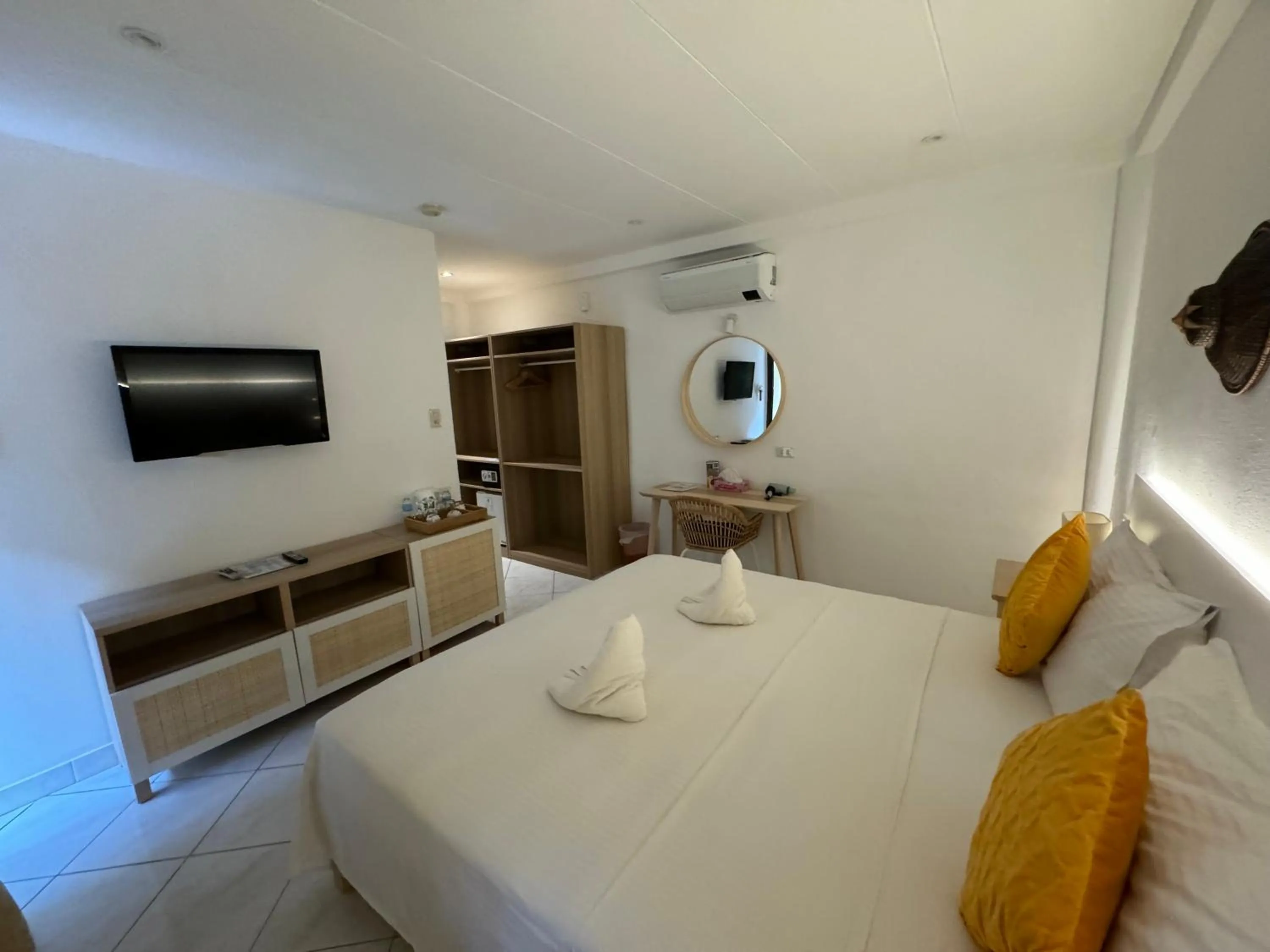 Bed in Alona Vida Beach Resort
