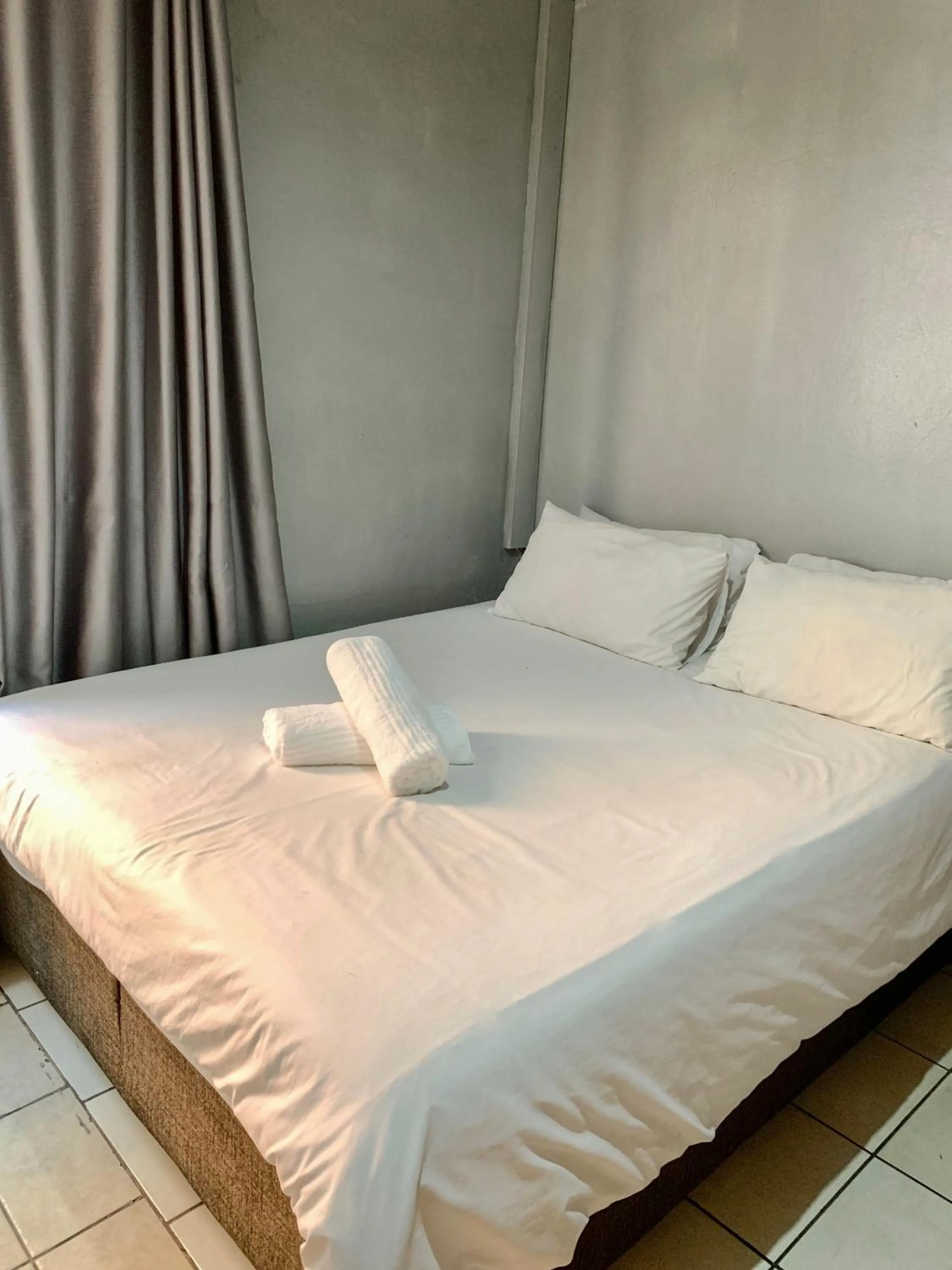 Bed in The Eden Lodge Verulam