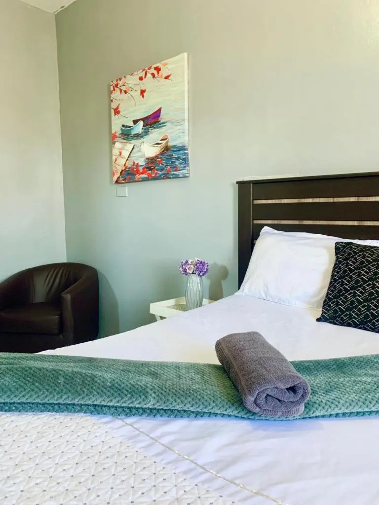 Bed in The Eden Lodge Verulam