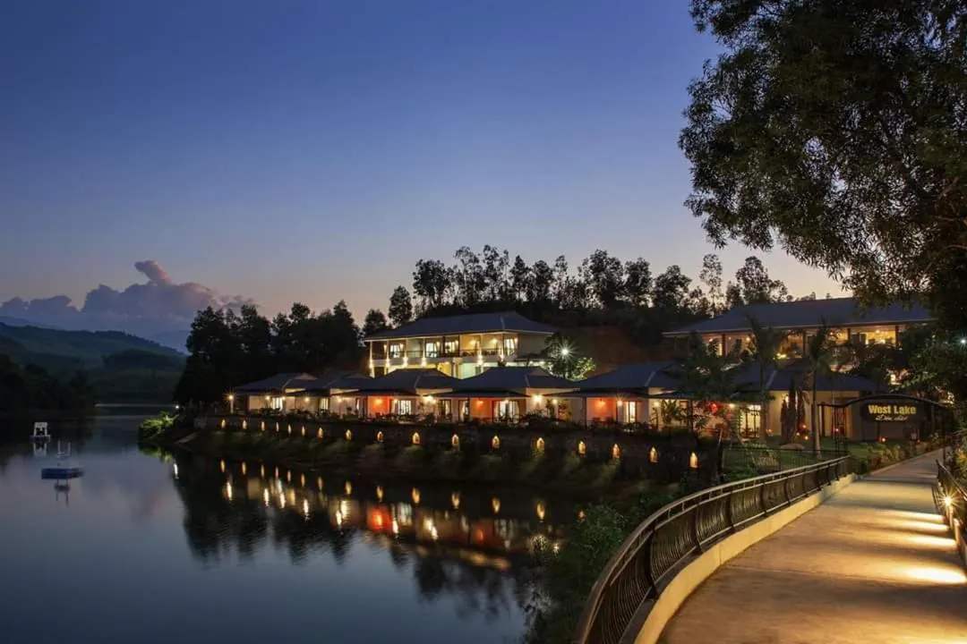 Phong Nha Lake House Resort