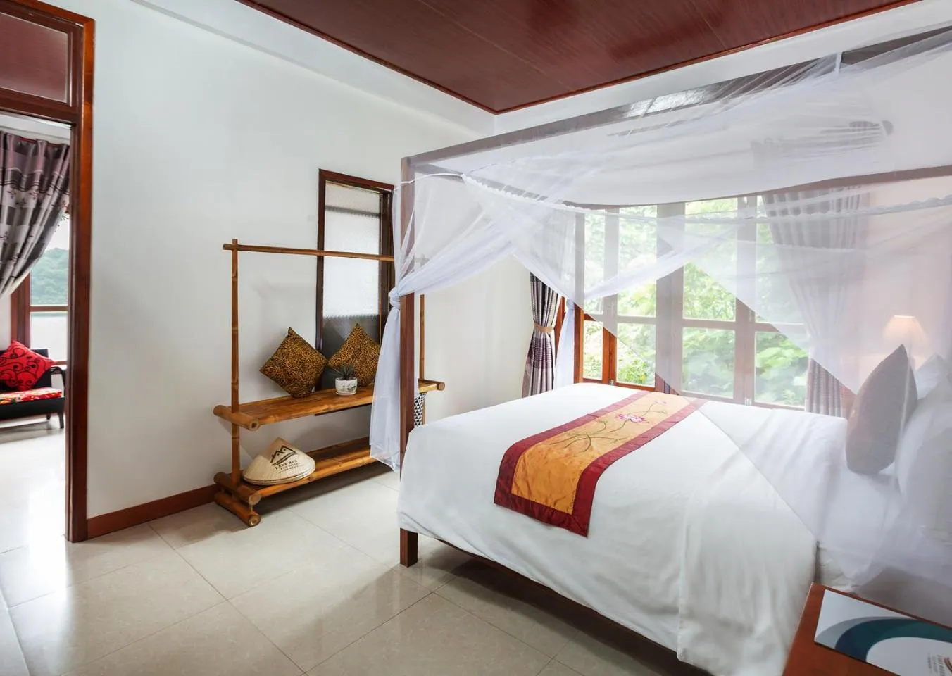 Bed in Phong Nha Lake House Resort