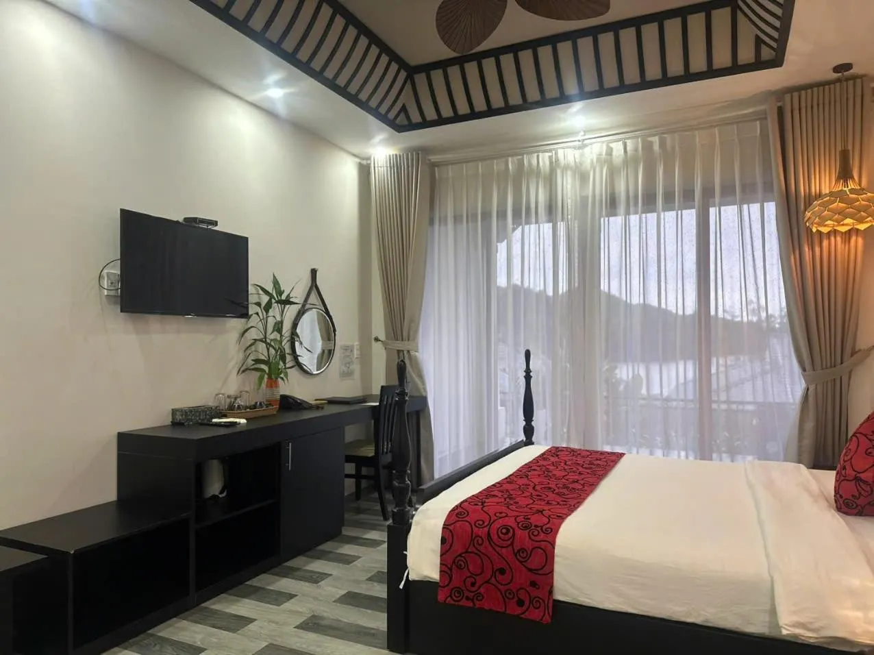 Bed in Phong Nha Lake House Resort