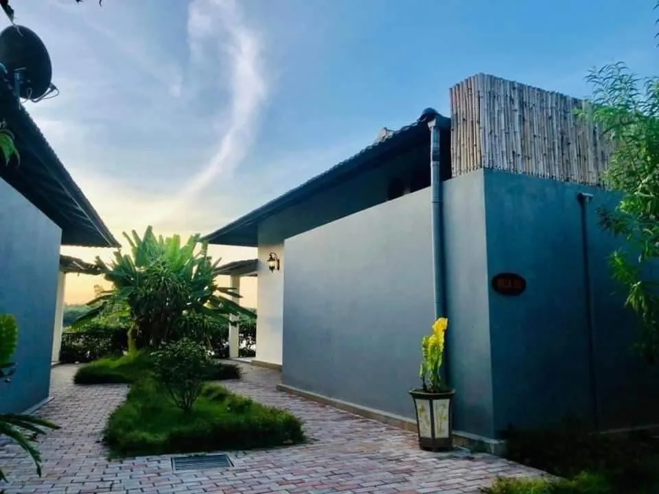 Phong Nha Lake House Resort