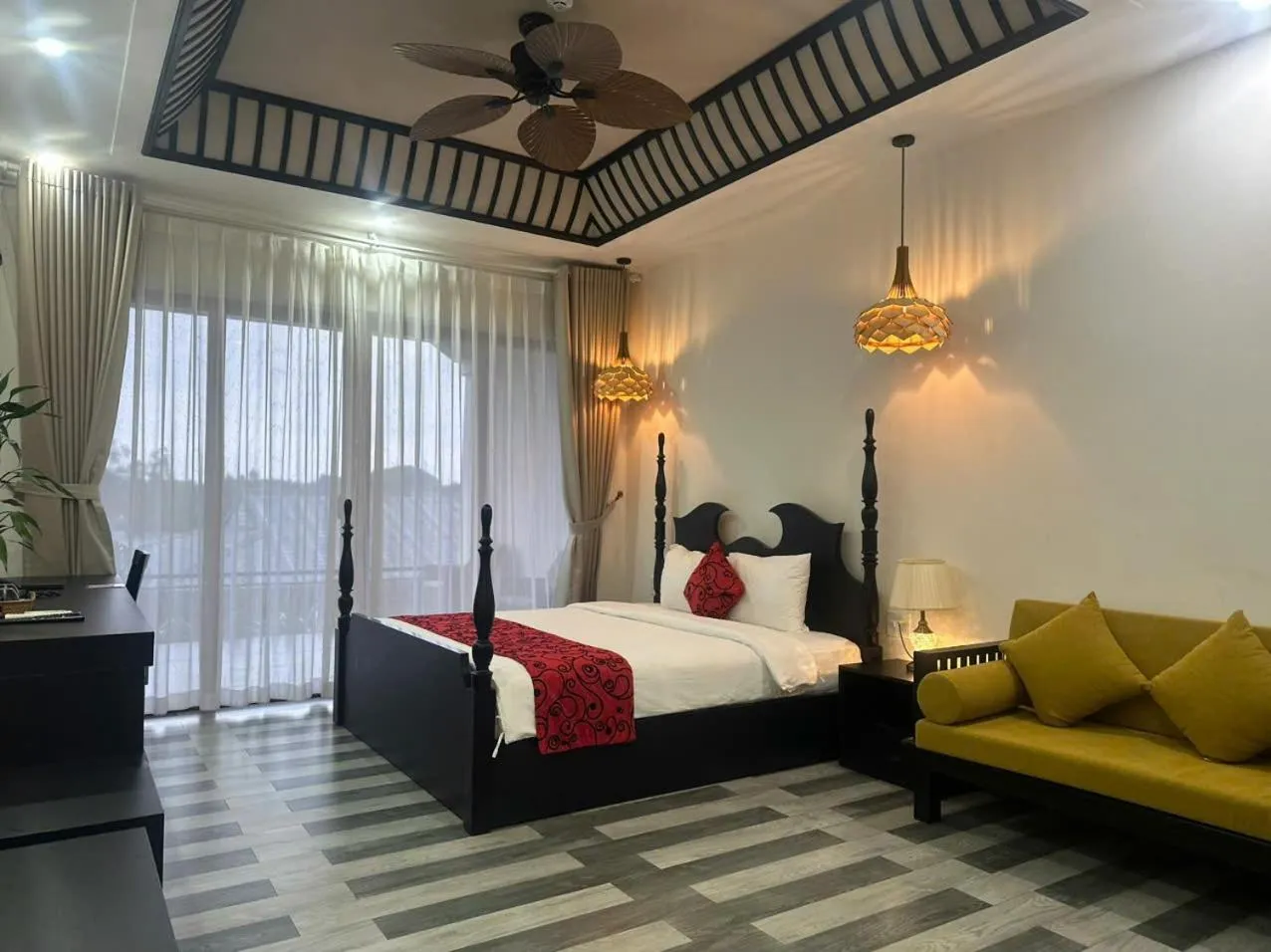 Bed in Phong Nha Lake House Resort