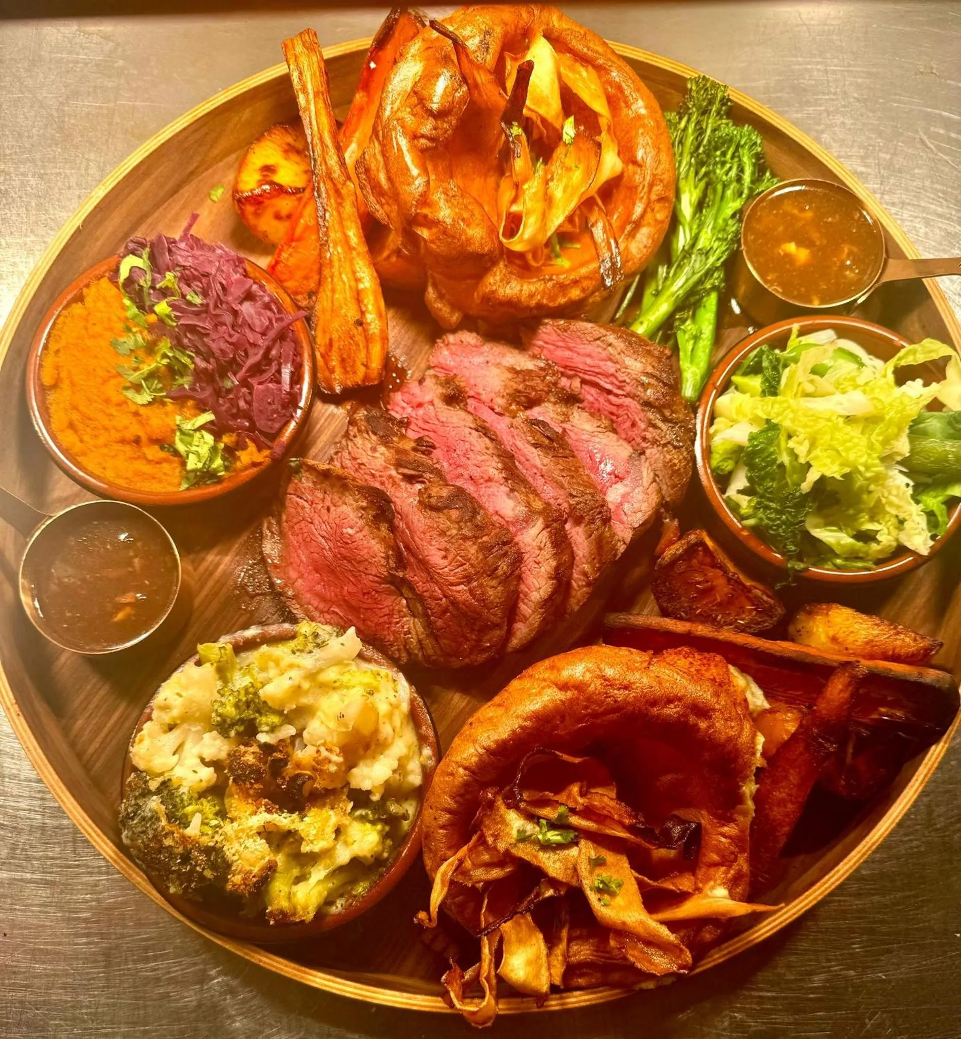 Lunch in Crosskeys Inn Guest Rooms in Wye Valley