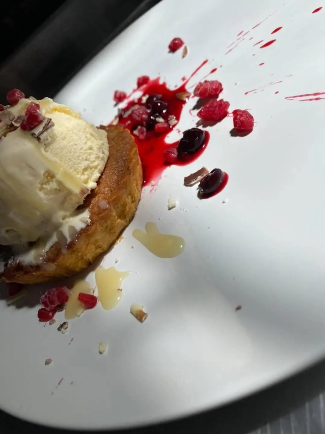 Restaurant/places to eat in Crosskeys Inn Guest Rooms in Wye Valley