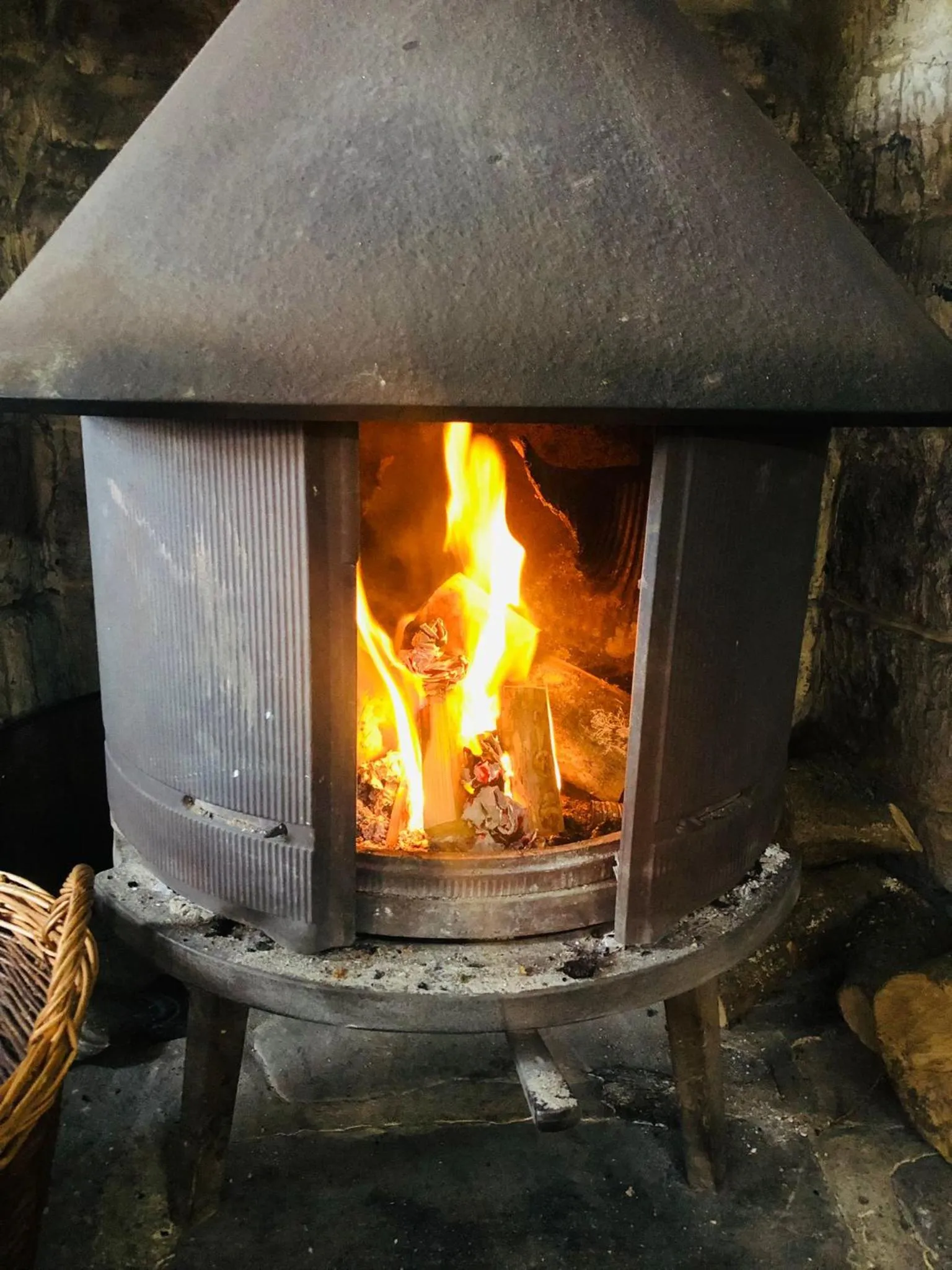 Restaurant/places to eat in Crosskeys Inn Guest Rooms in Wye Valley