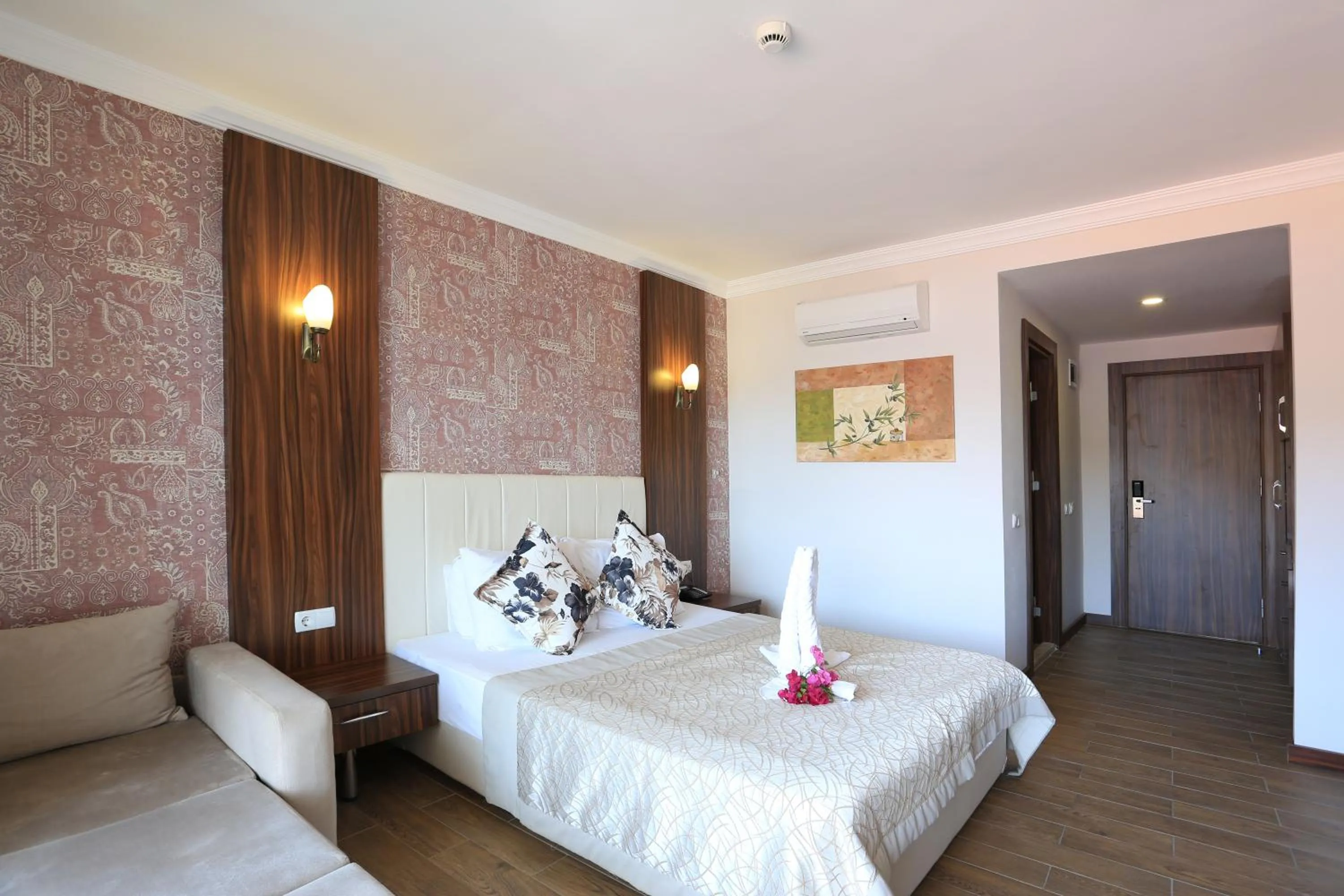 Photo of the whole room, Bed in Tymnos Hotel