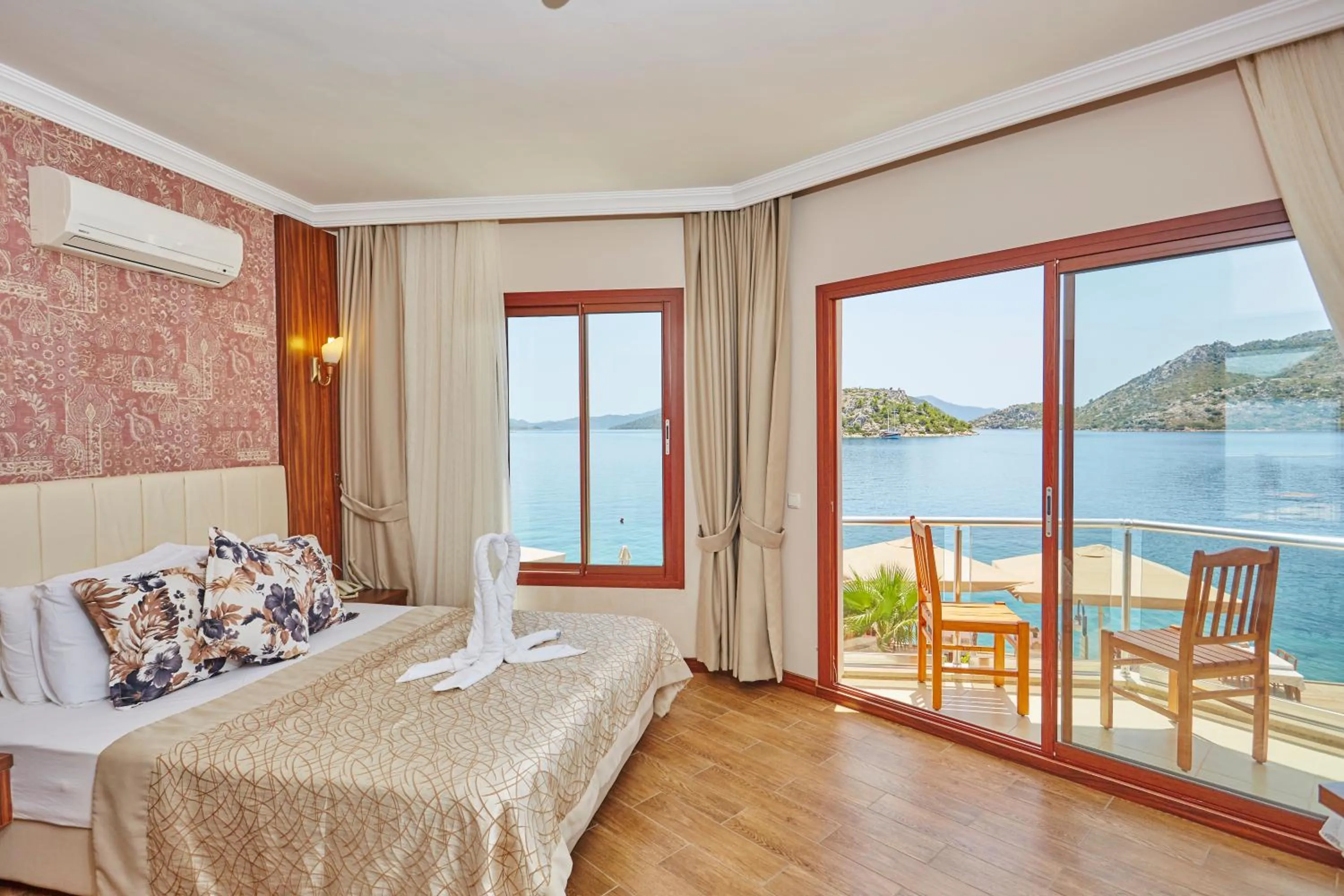 Photo of the whole room, Bed in Tymnos Hotel