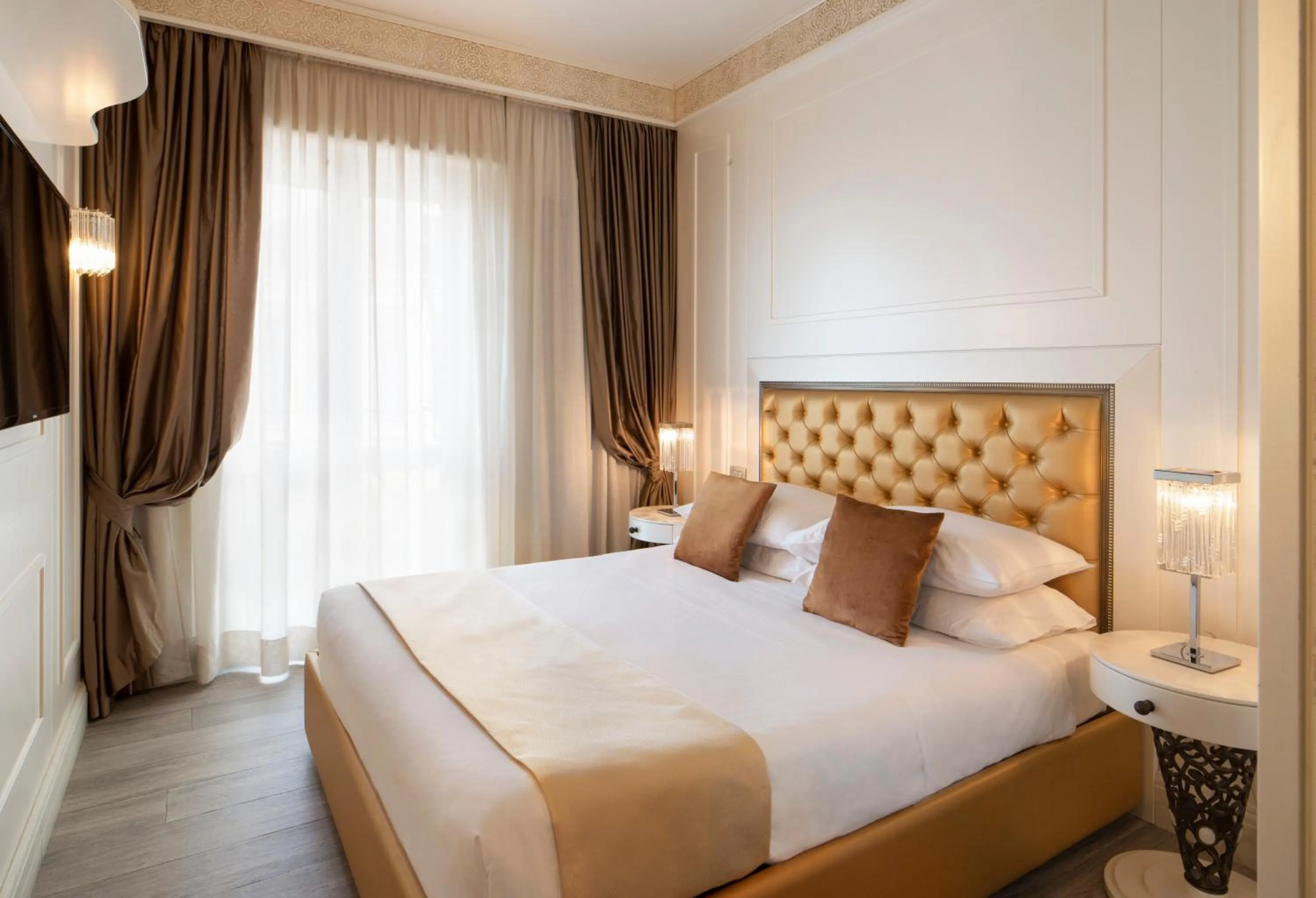 Bed in Suite Milano Duomo