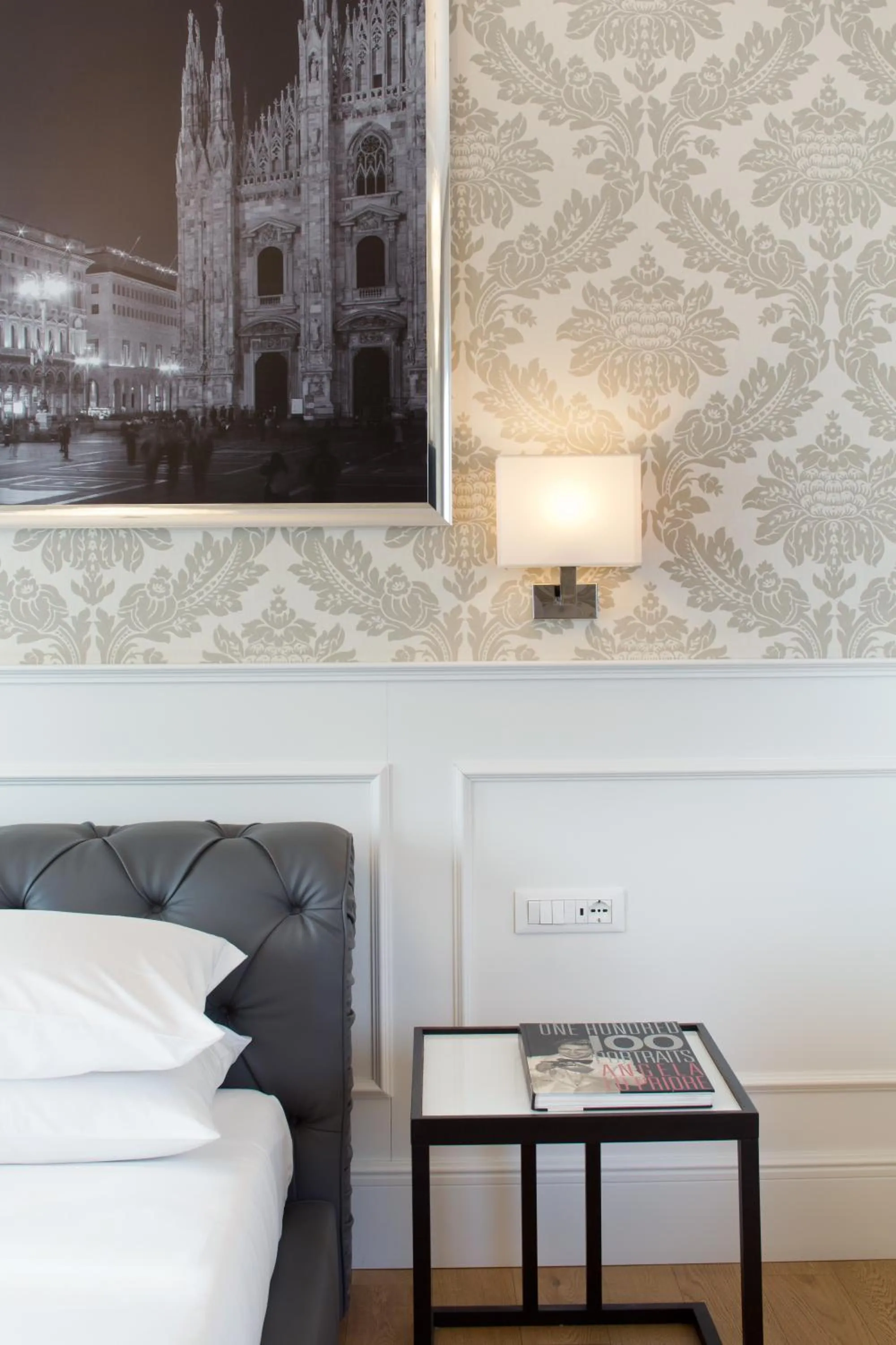 Bed in Suite Milano Duomo