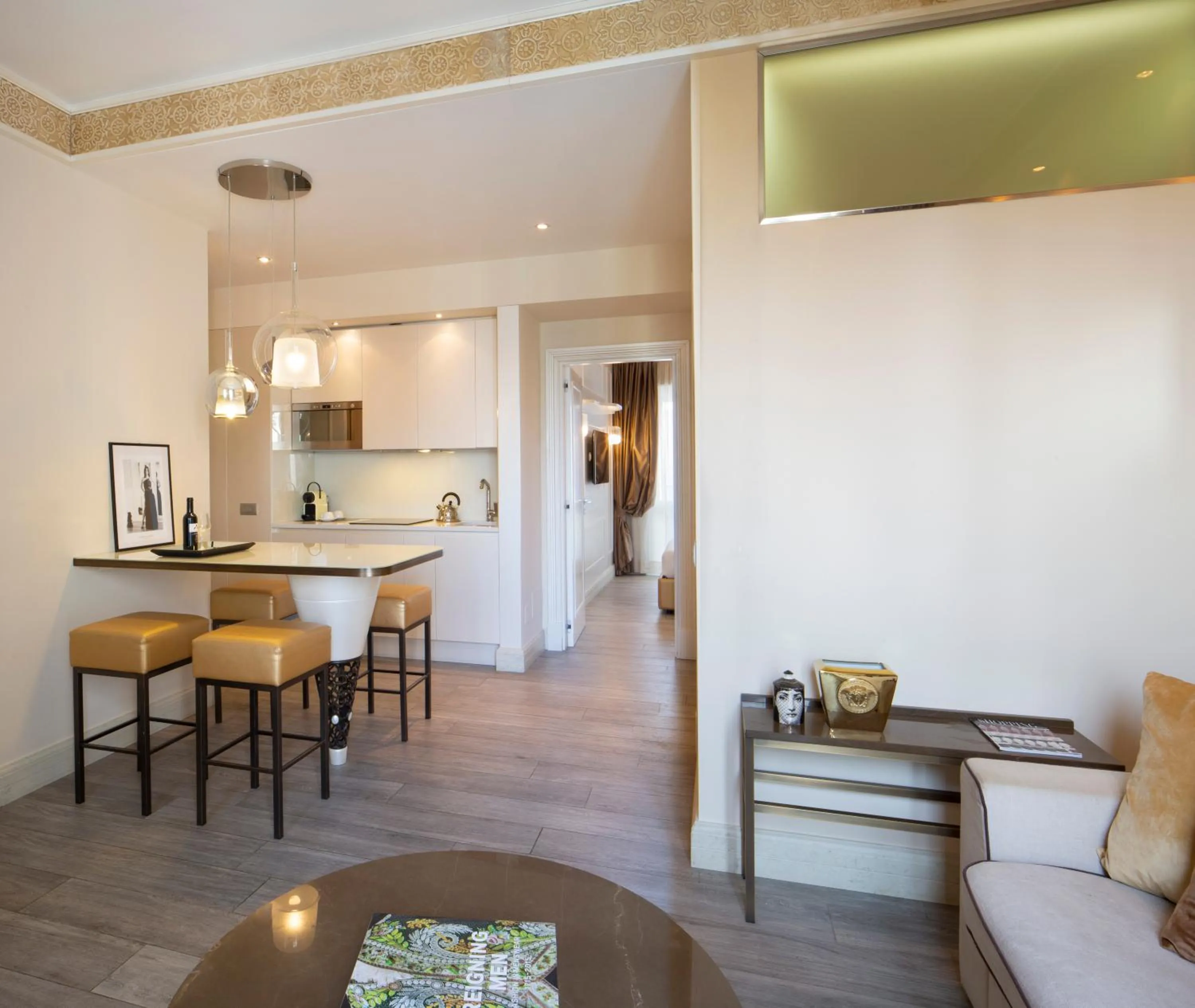 Living room in Suite Milano Duomo