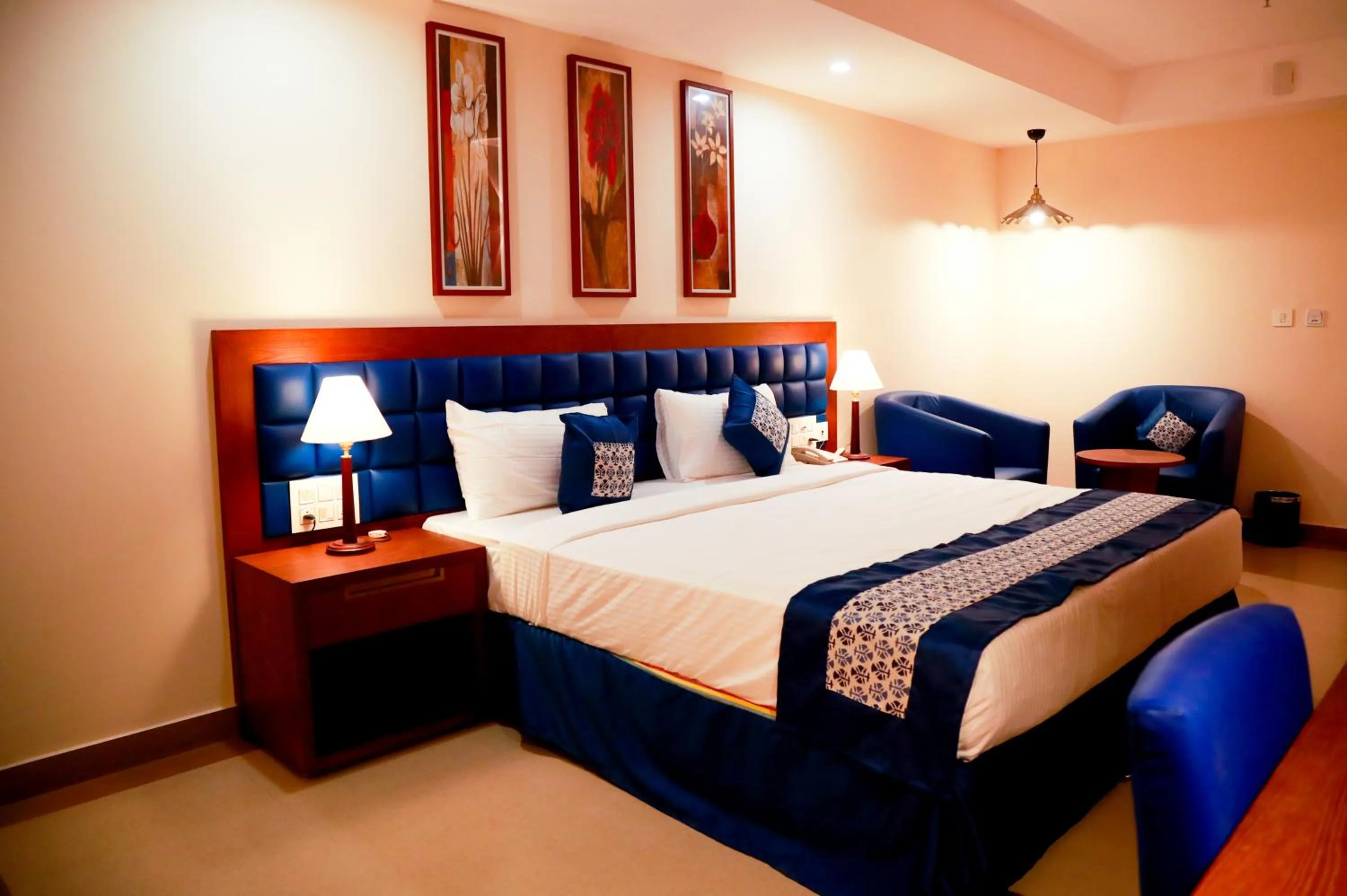 Photo of the whole room, Bed in The Times Hotel