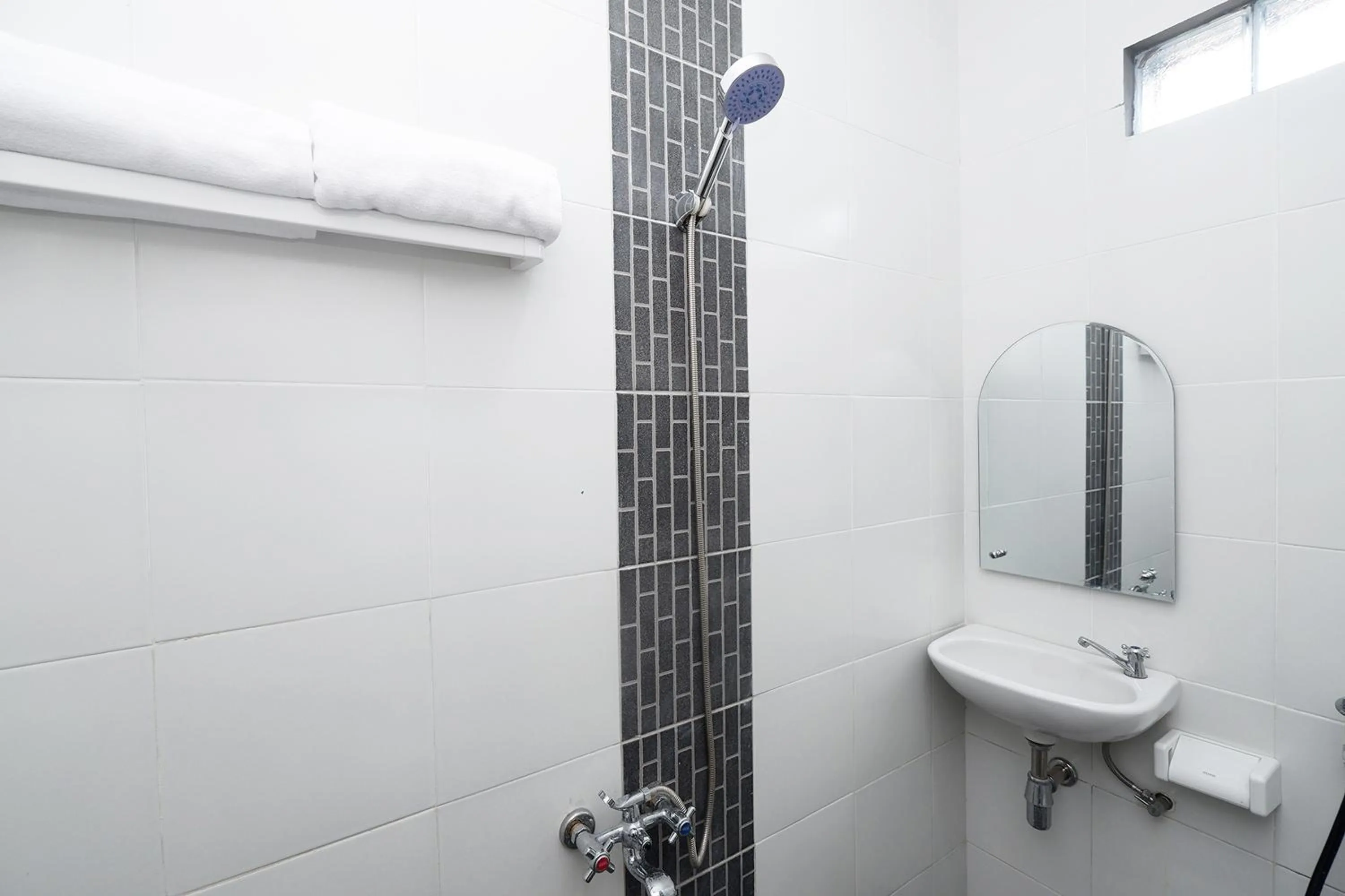 Bathroom in Perdana Kasih Hotel Klaten