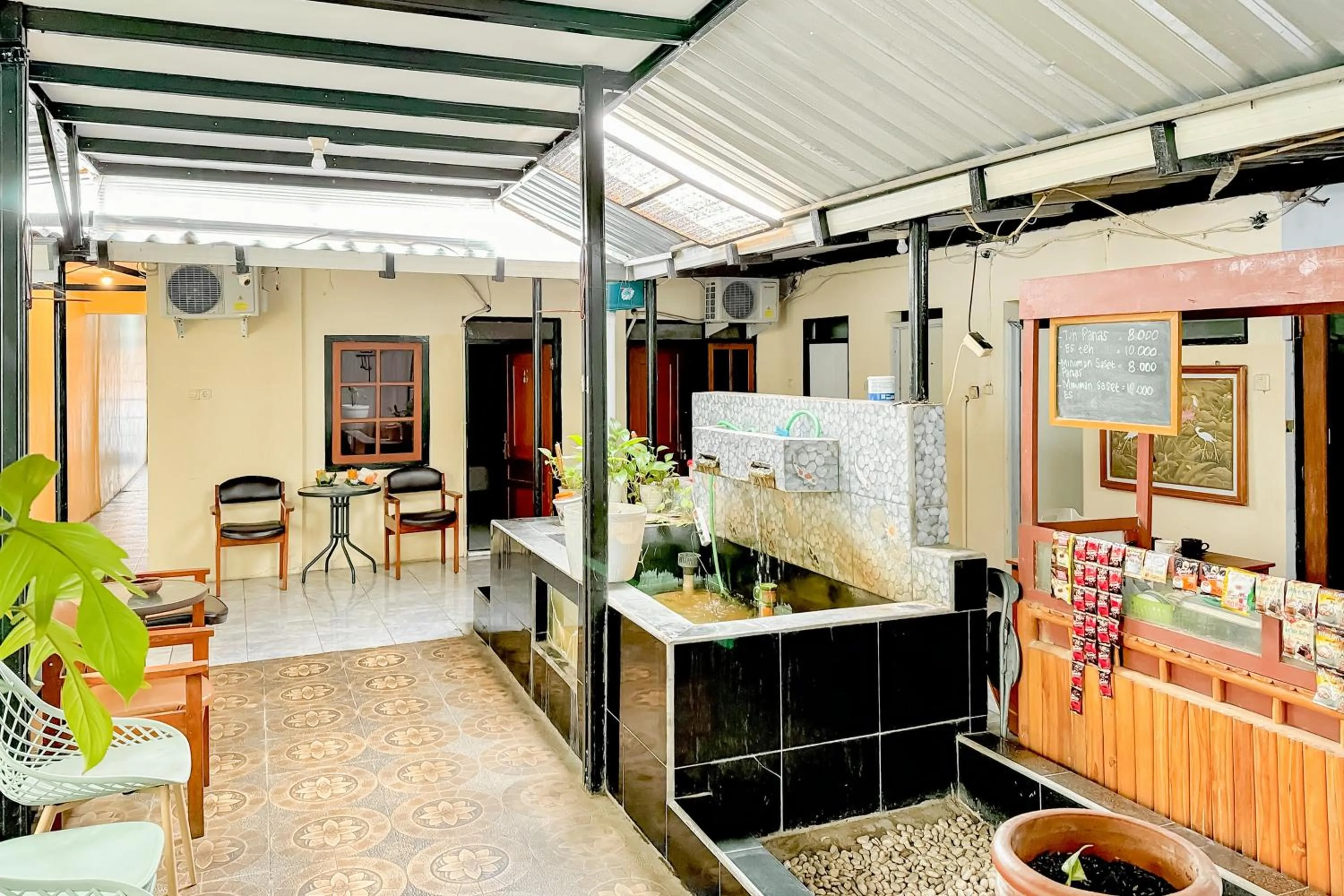 Property building in Perdana Kasih Hotel Pemuda Klaten Mitra RedDoorz