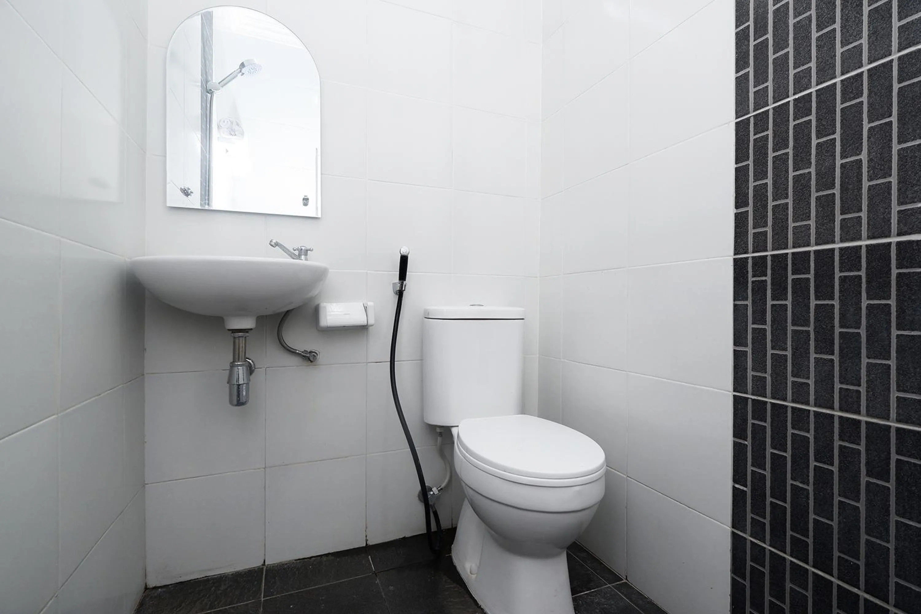 Bathroom in Perdana Kasih Hotel Klaten