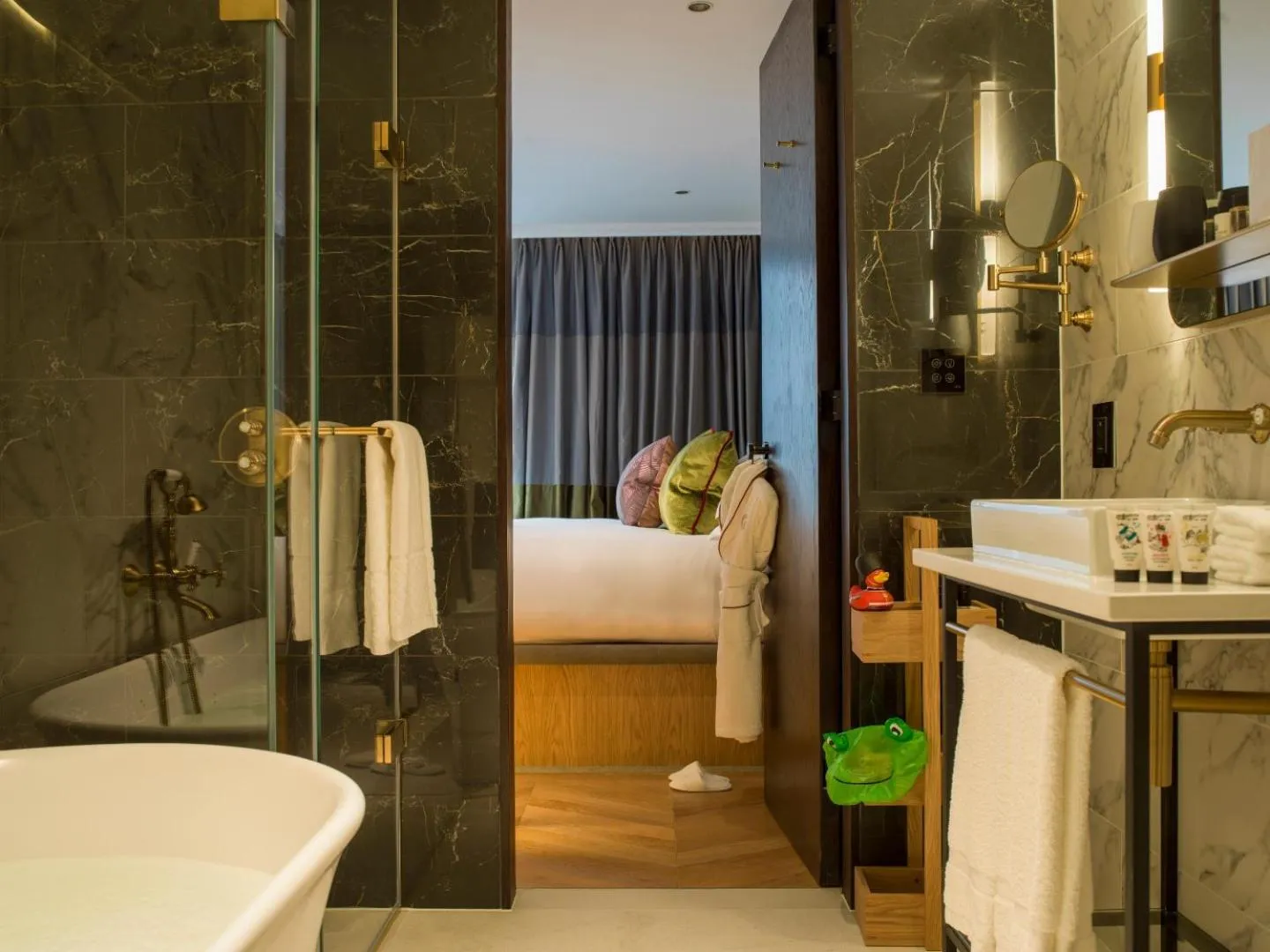Bathroom, Bed in The Guardsman - Preferred Hotels and Resorts