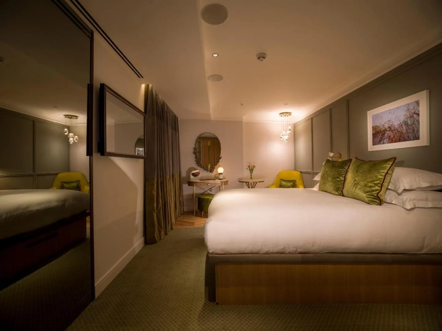 Bedroom, Bed in The Guardsman - Preferred Hotels and Resorts