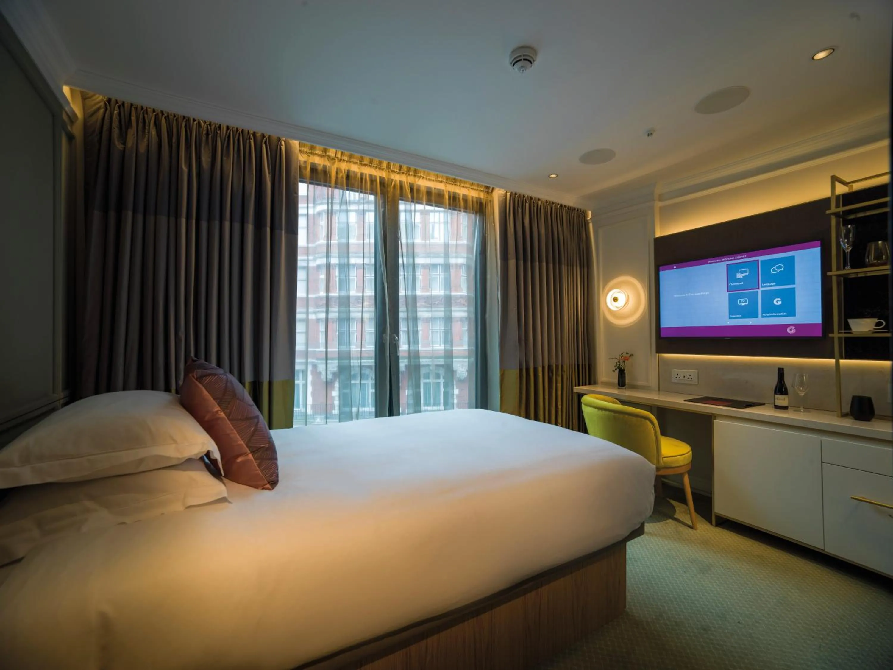 Bedroom, Bed in The Guardsman - Preferred Hotels and Resorts