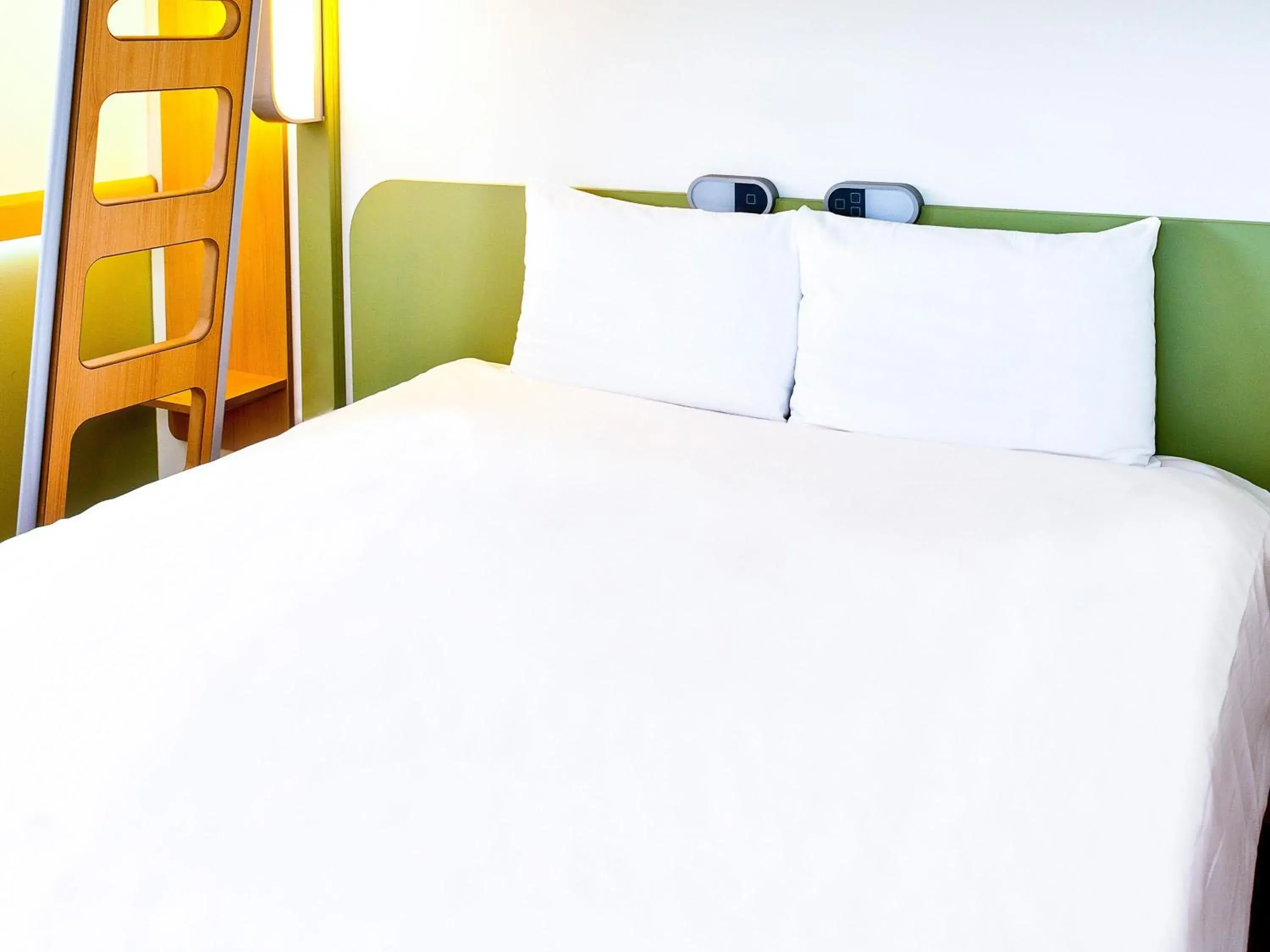 Triple Room with One Double Bed and One Bunk Bed in Ibis Budget Sarrebourg Buhl Triple Room with One Double Bed and One Bunk Bed in Ibis Budget Sarrebourg Buhl