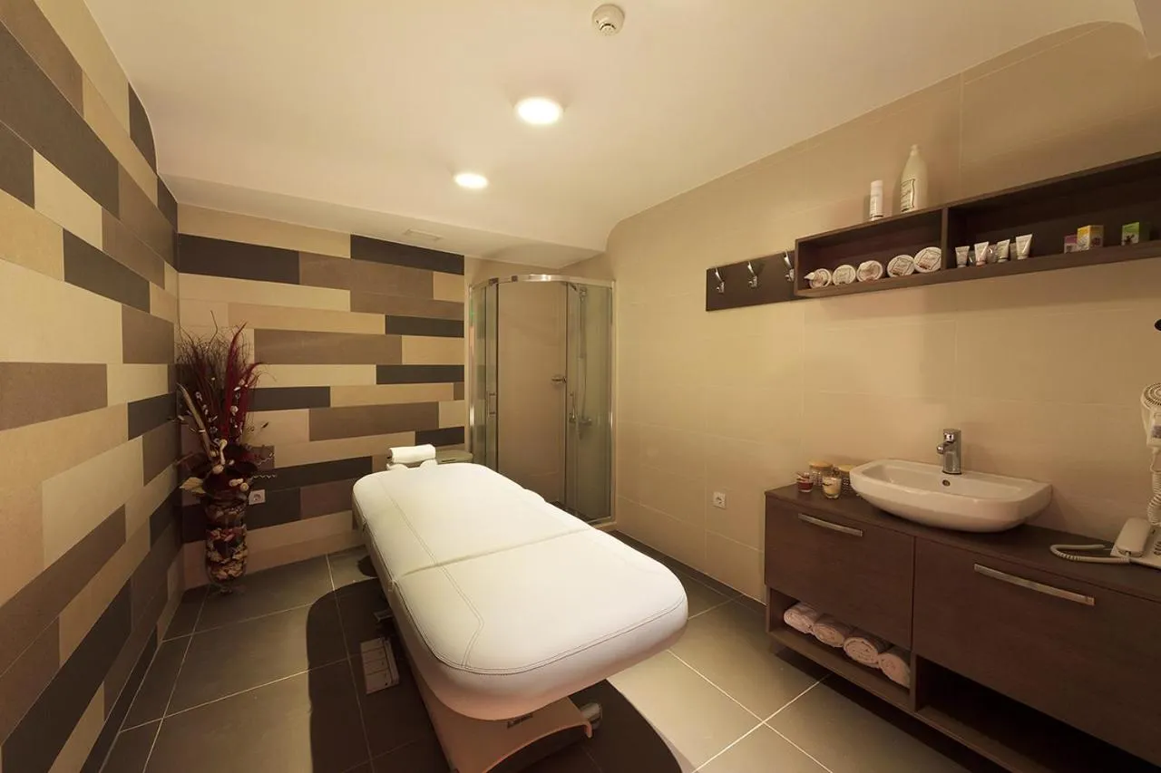 Spa and wellness centre/facilities in Agusta Hotel, Garden & SPA