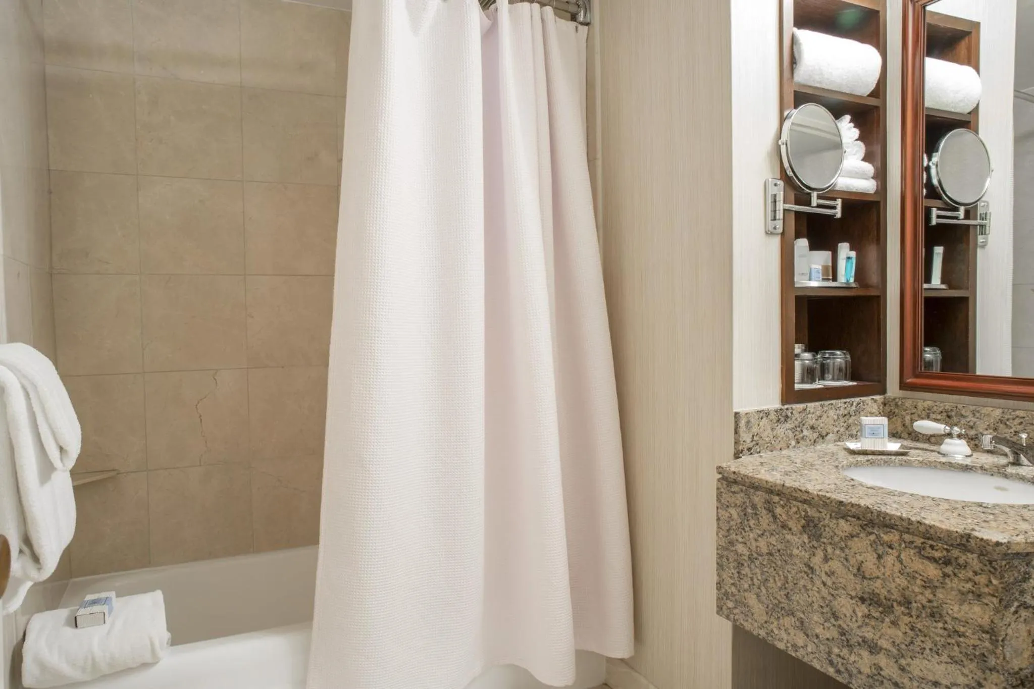 Bathroom in Omni New Haven Hotel at Yale