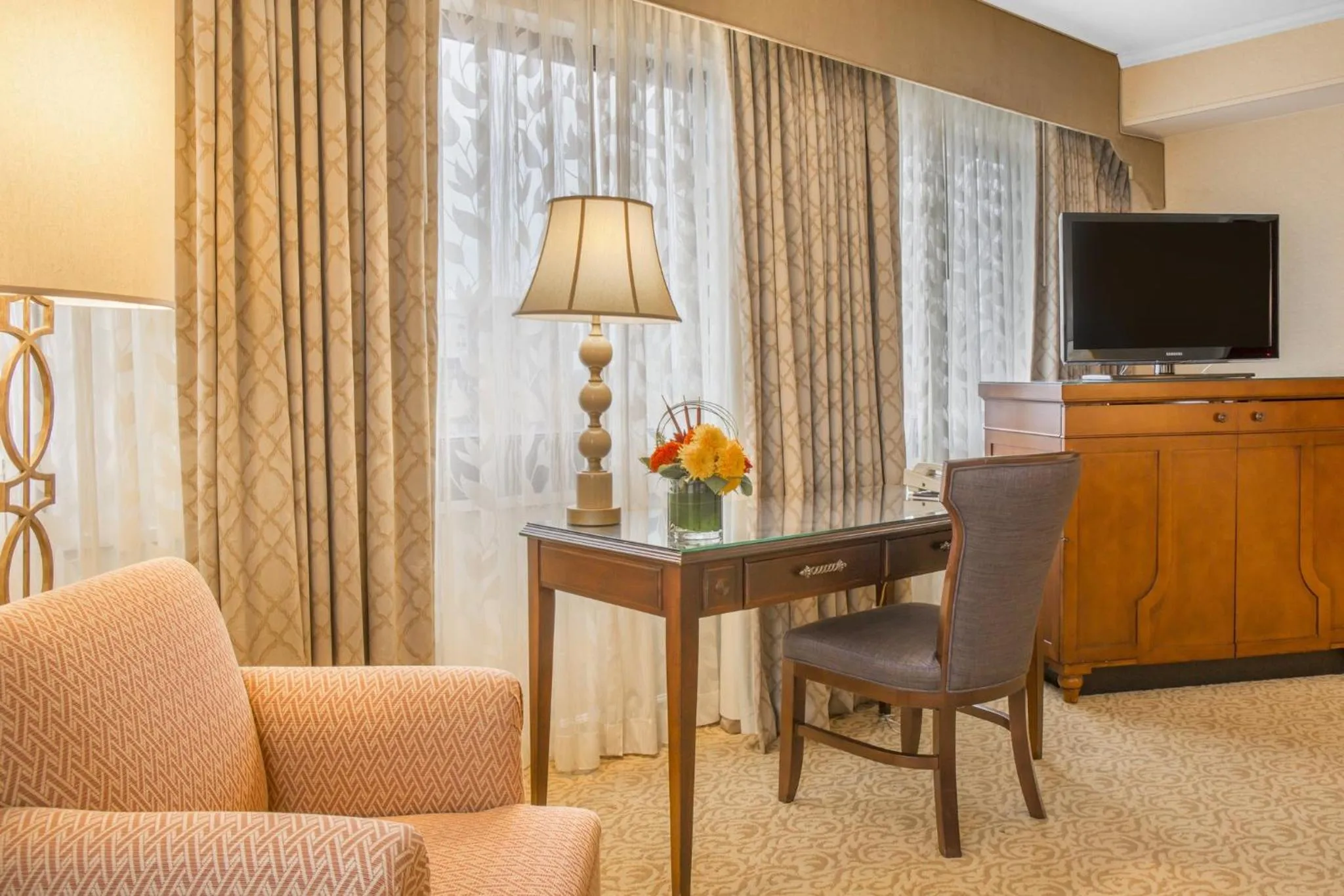 Photo of the whole room in Omni New Haven Hotel at Yale