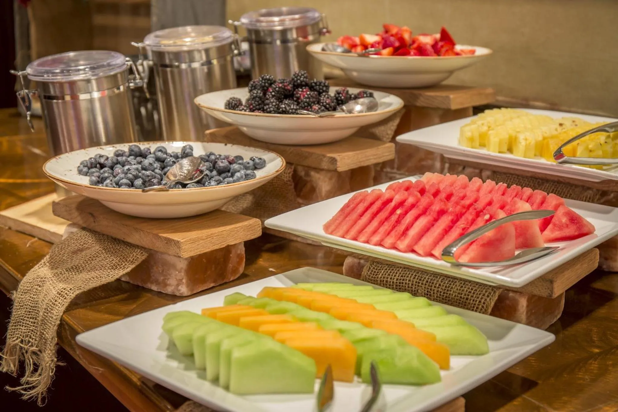 Restaurant/places to eat in Omni New Haven Hotel at Yale